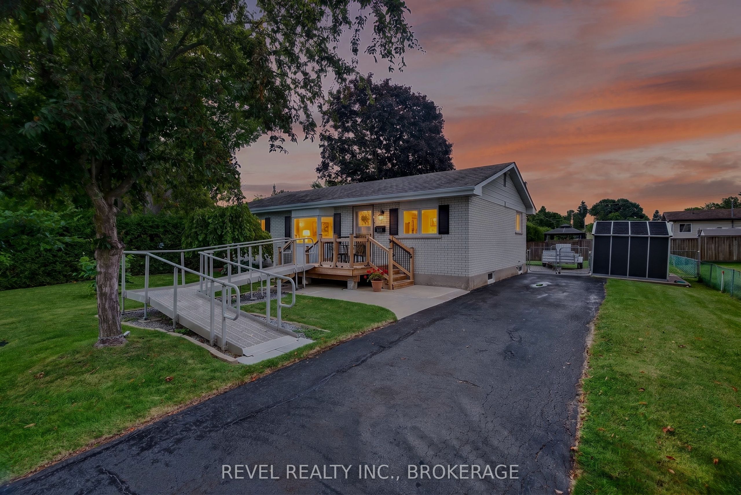813 Camberley Crescent, Kingston, ON K7M 4C6 photo 4