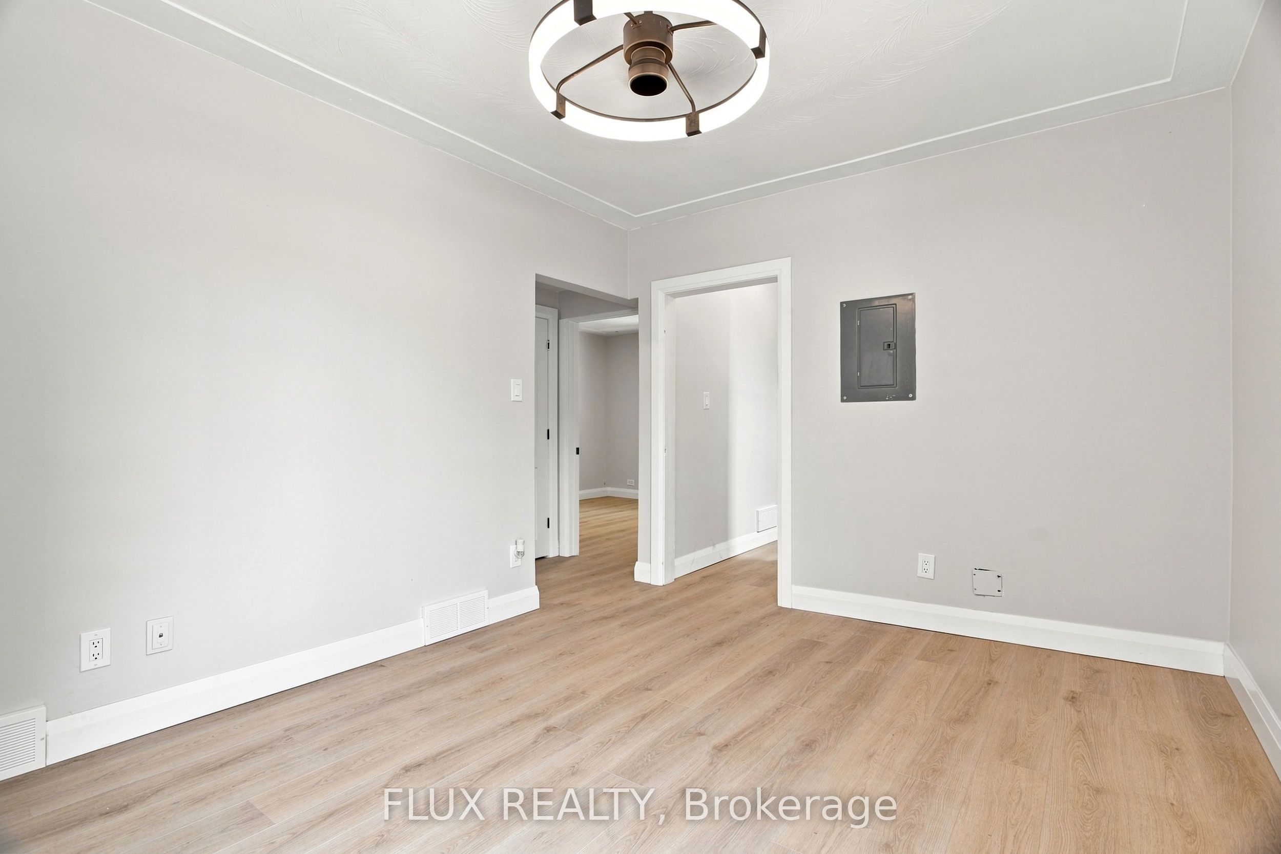 19 Lottridge Street, Hamilton, ON L8L 6T7 photo 2