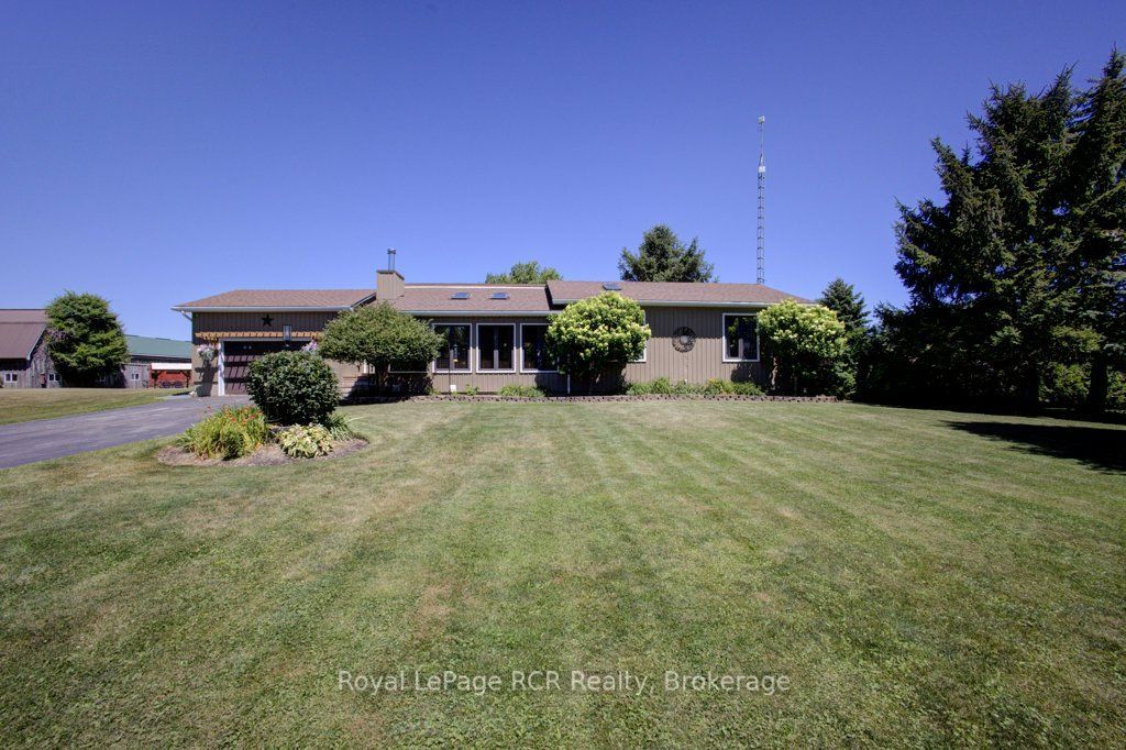 7195 Sixteenth Line, Mapleton, ON N0G 1A0 photo 2