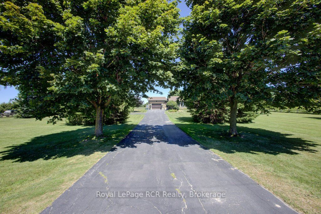 7195 Sixteenth Line, Mapleton, ON N0G 1A0 photo 3