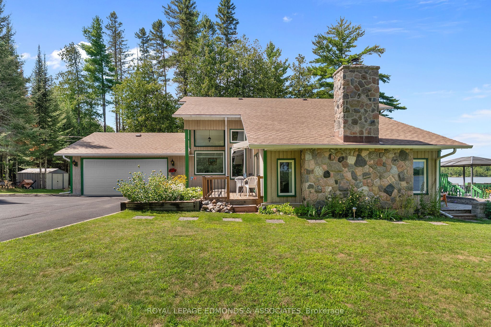 382 Greenway Drive, Whitewater Region, ON K0J 2L0 photo 4