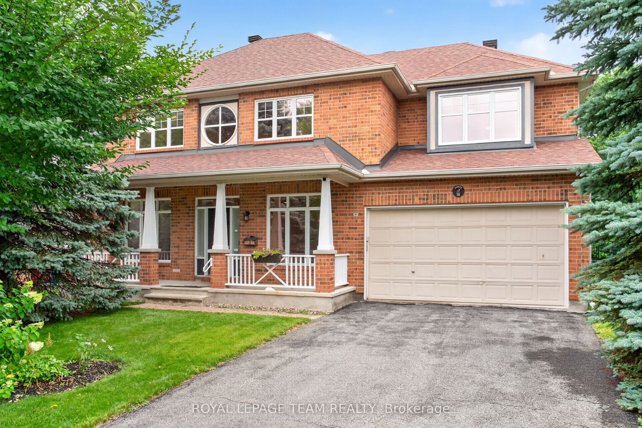 88 Osprey Crescent, Kanata, ON K2M 2Z8
