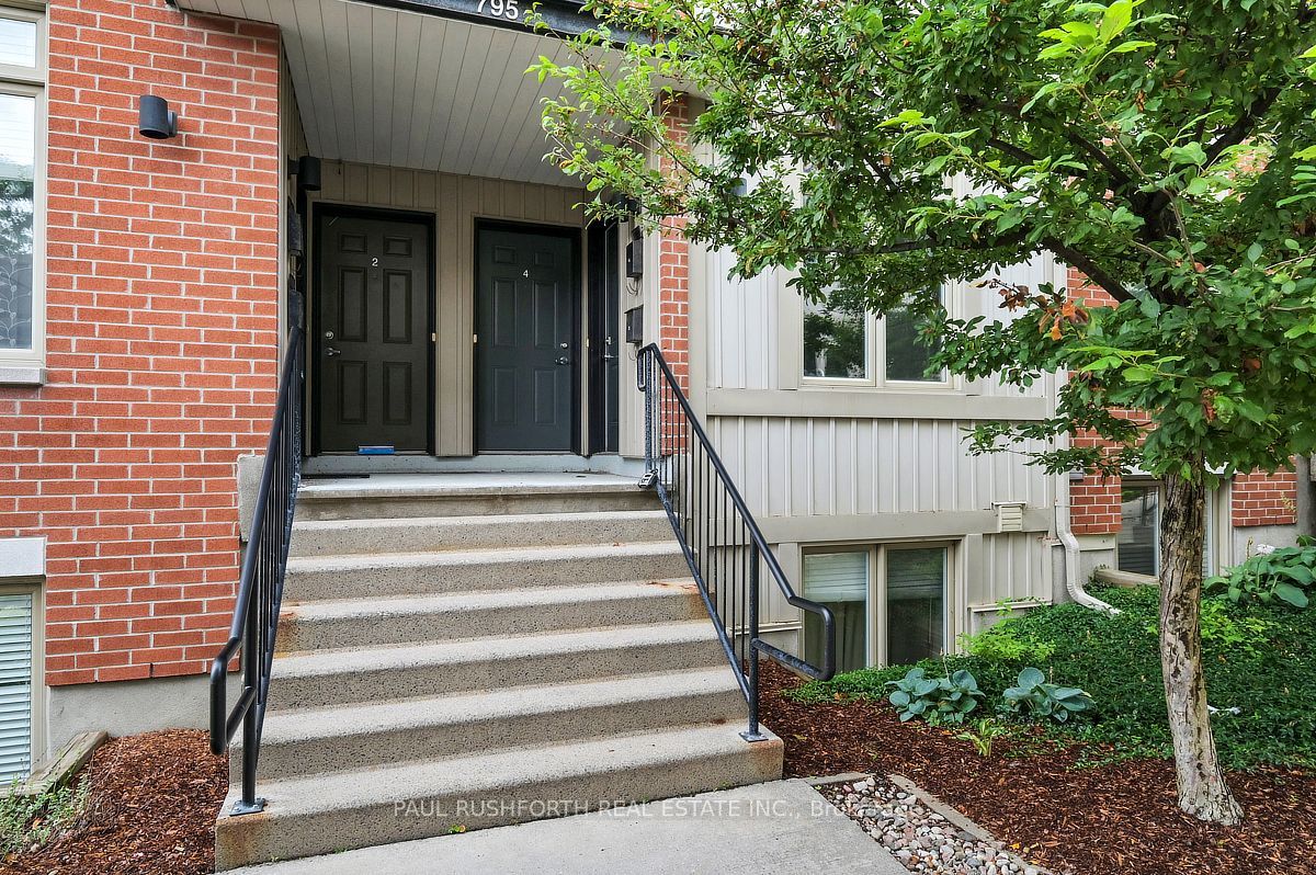 795 Montreal Road 3, Manor Park - Cardinal Glen and Area, ON K1K 0S9 photo 2