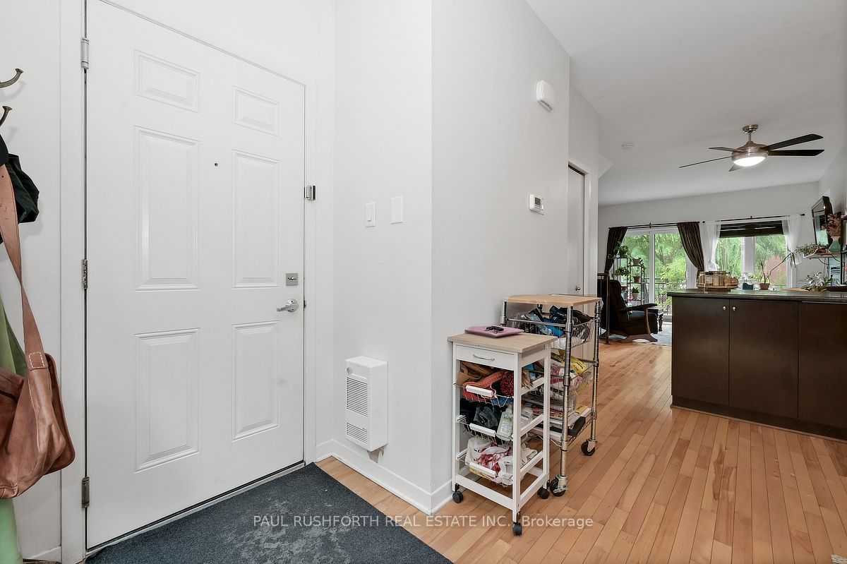 795 Montreal Road 3, Manor Park - Cardinal Glen and Area, ON K1K 0S9 photo 4