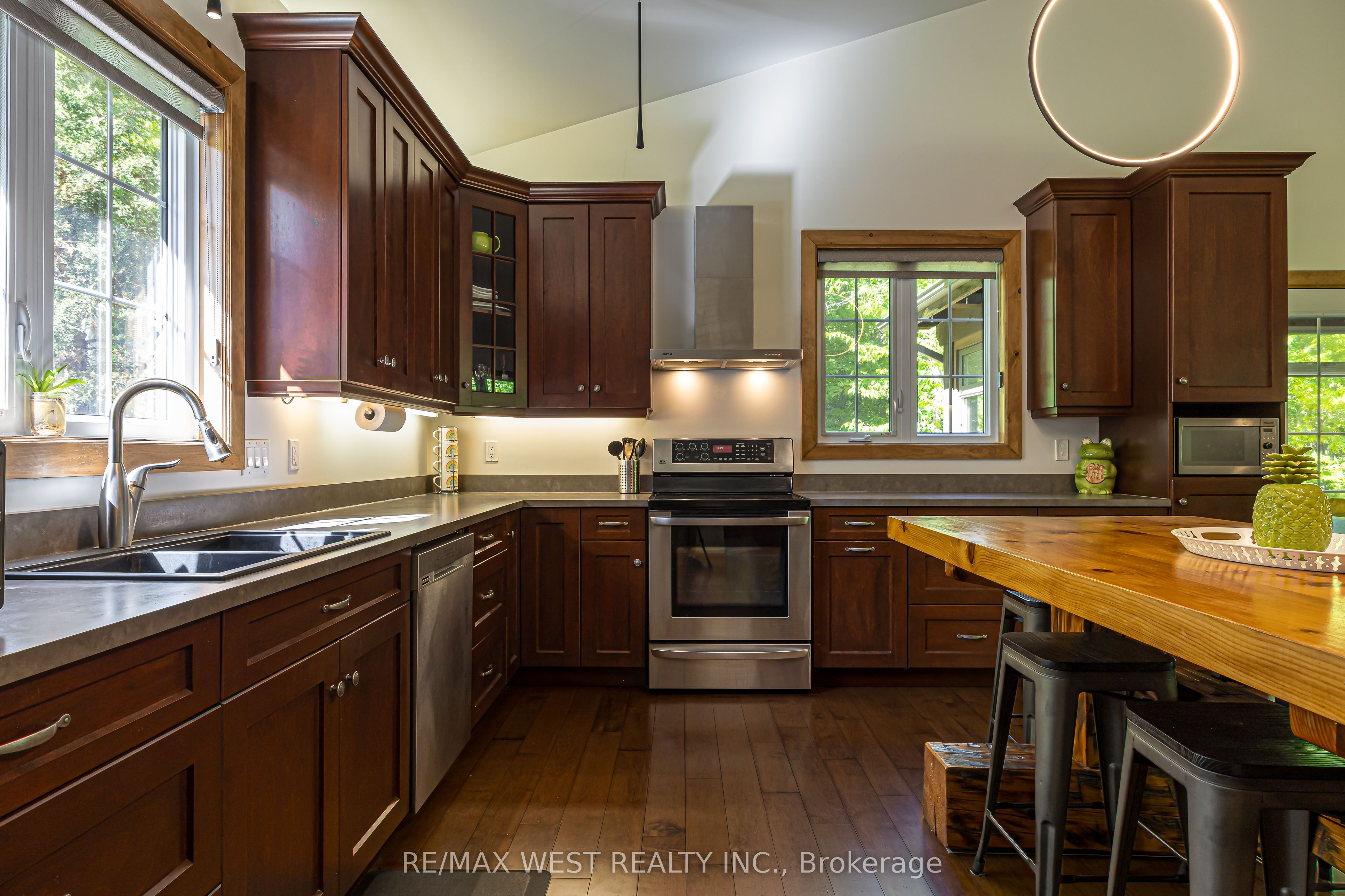215 Flatrock Road, Tweed, ON K0K 2Y0 photo 3
