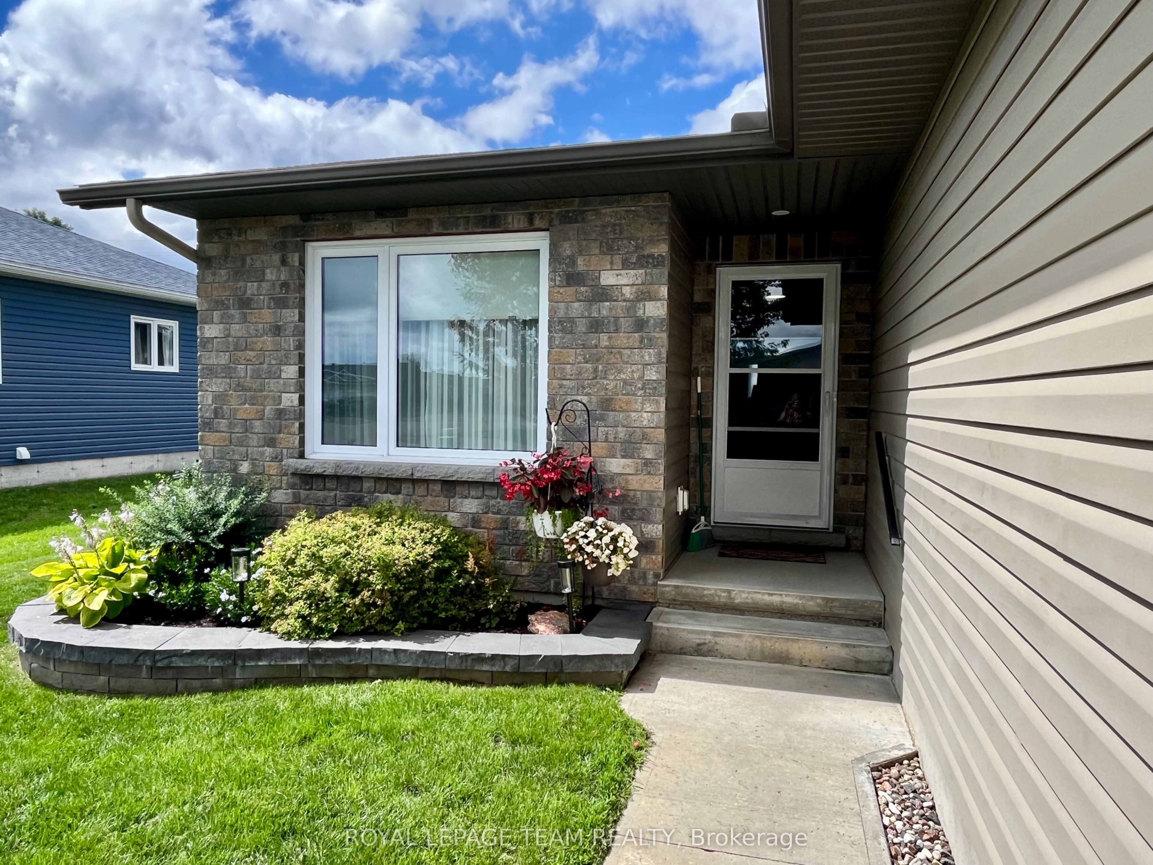 14 Otteridge Avenue, Renfrew, ON K7V 0A1 photo 2