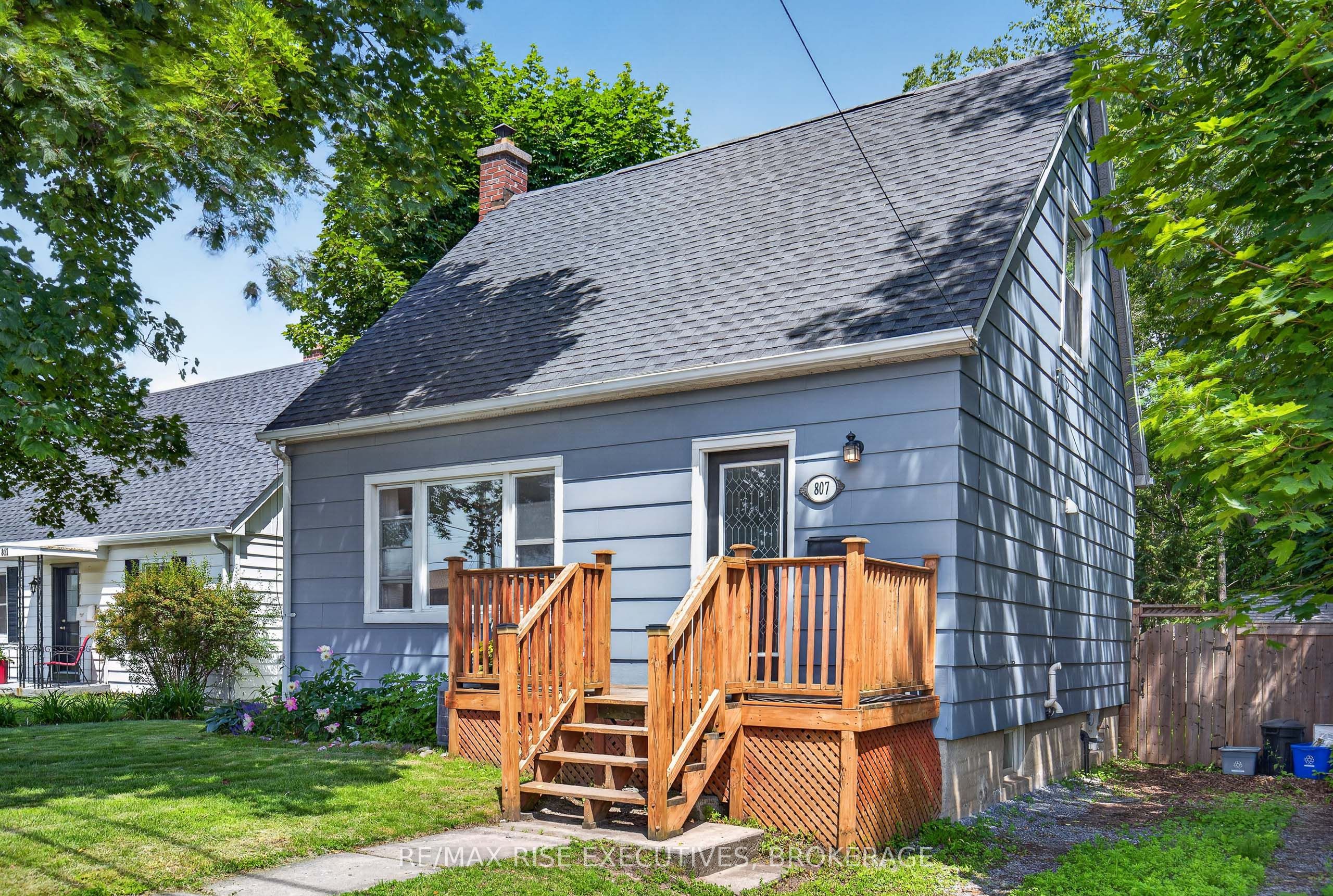 807 Brock Street, Kingston, ON K7L 1W6 photo 5