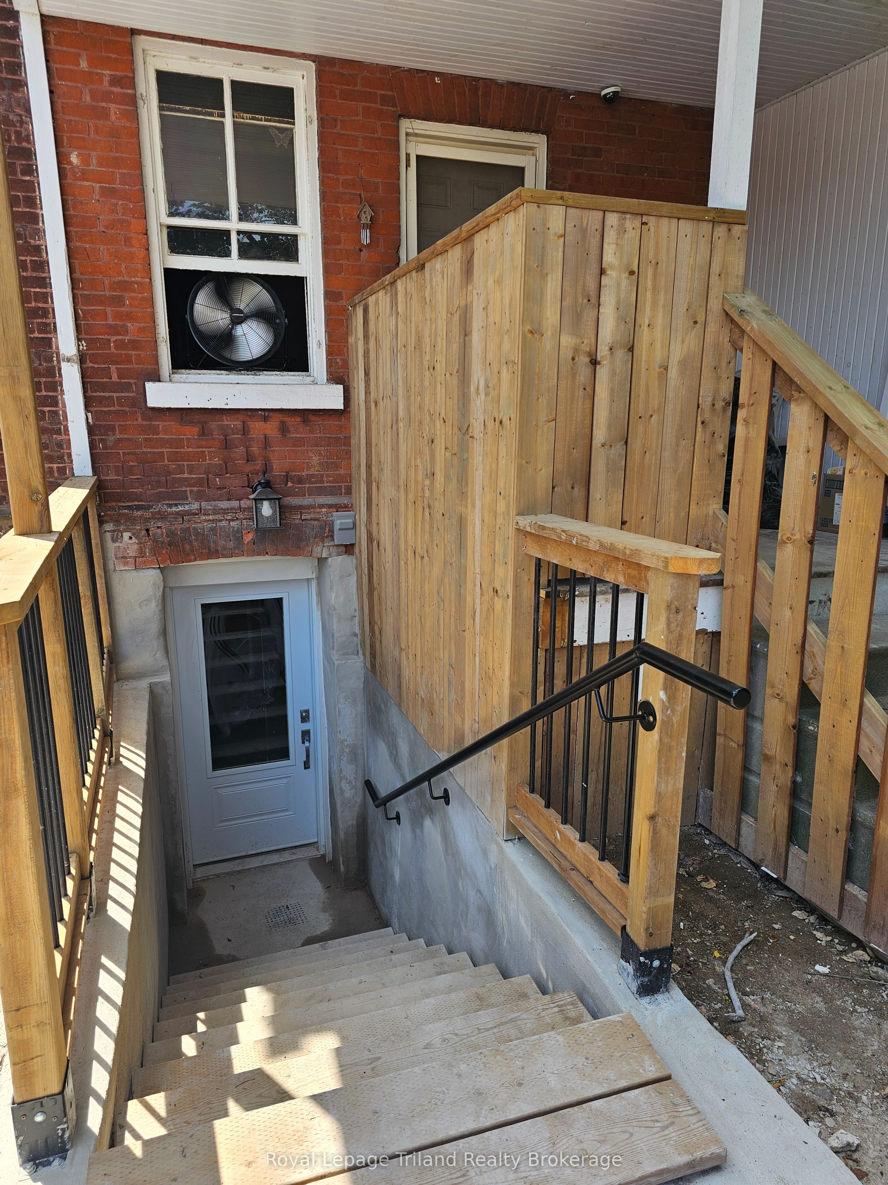 565 Peel Street E 4, Woodstock, ON N4S 1K5