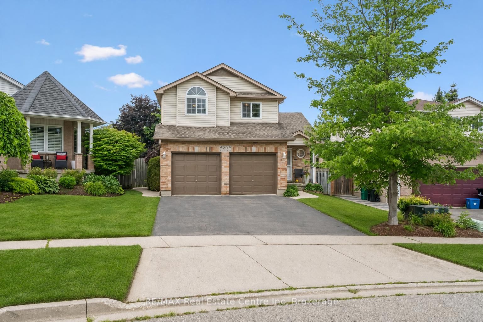 20 PRATT Place, Cambridge, ON N3C 4C8 photo 2