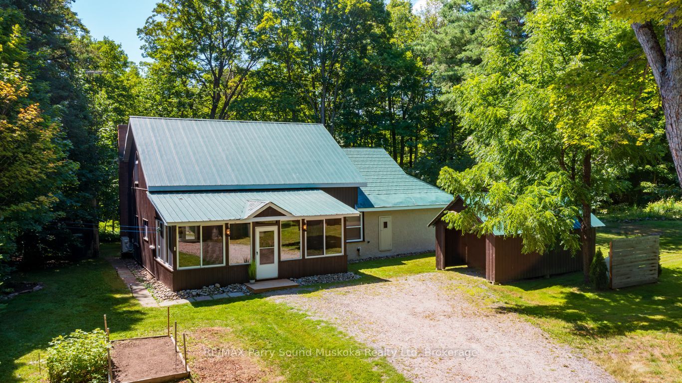 15 Victoria Street W, Seguin, ON P0C 1J0