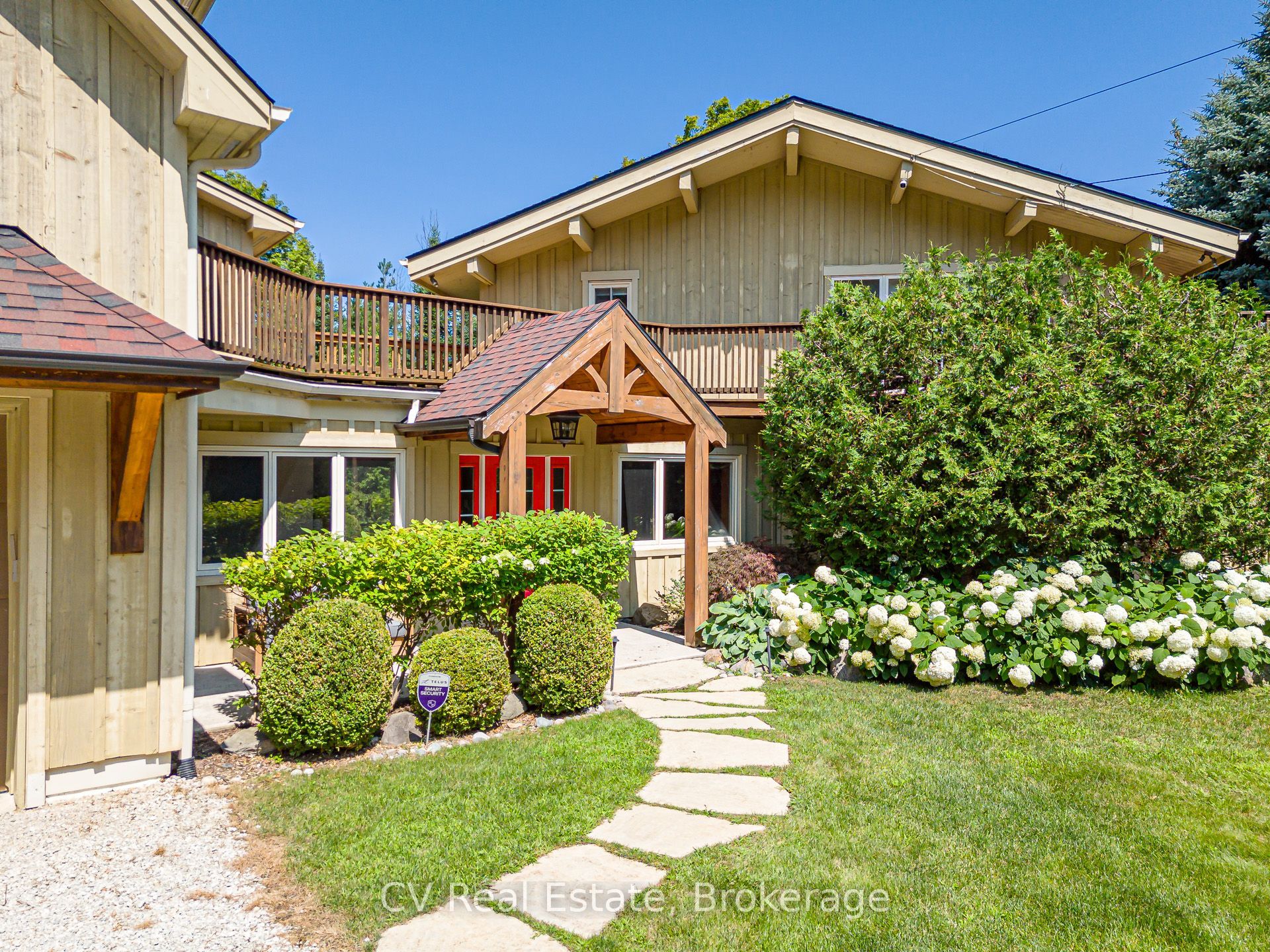 156 Chamonix Crescent, Blue Mountains, ON L9Y 0S7 photo 2