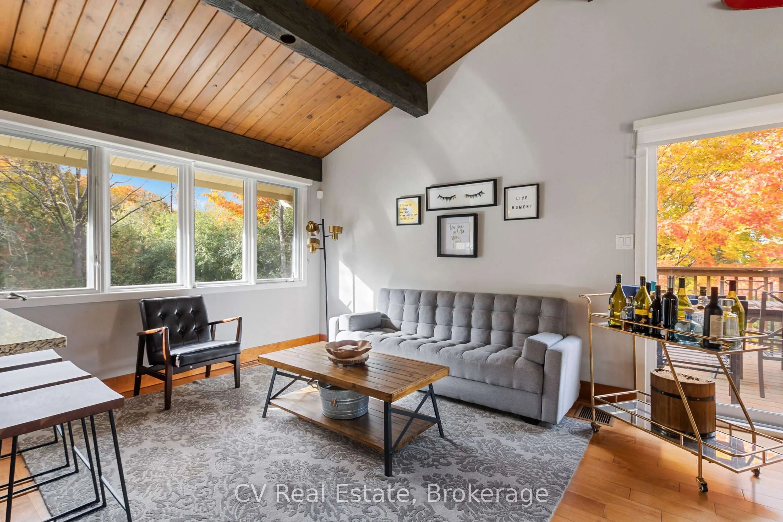 156 Chamonix Crescent, Blue Mountains, ON L9Y 0S7 photo 3