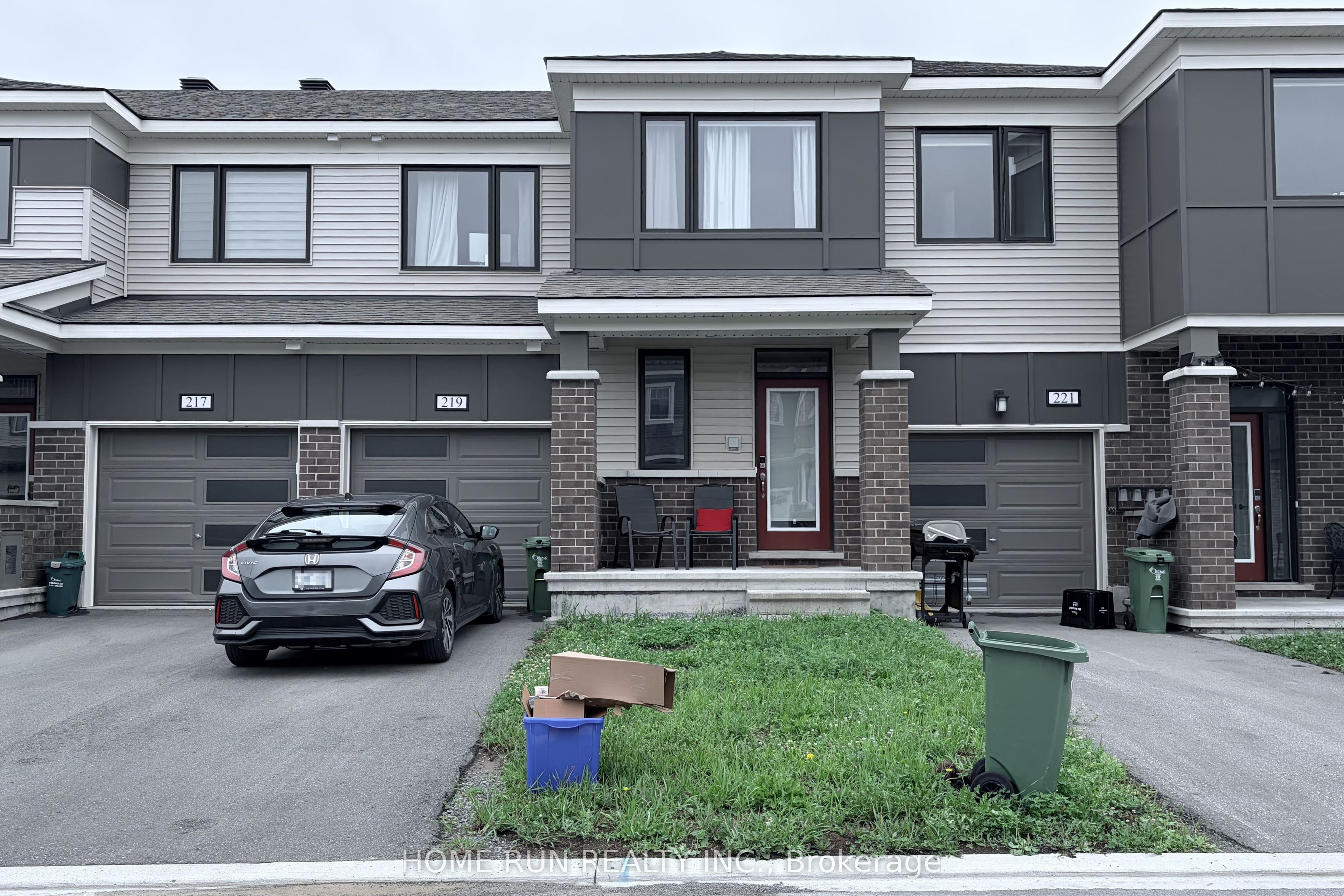 219 Billrian Crescent, Stittsville - Munster - Richmond, ON K2S 3A6 photo 2