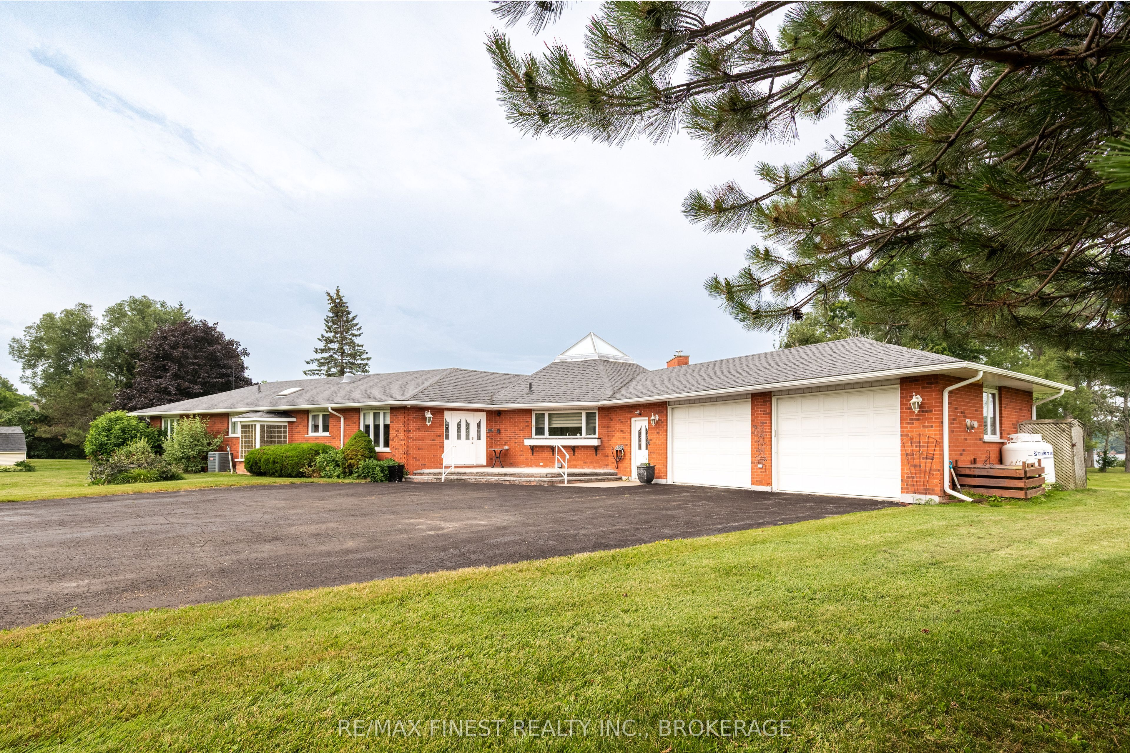 32 Howe Island Drive, Frontenac Islands, ON K7G 2V6 photo 5