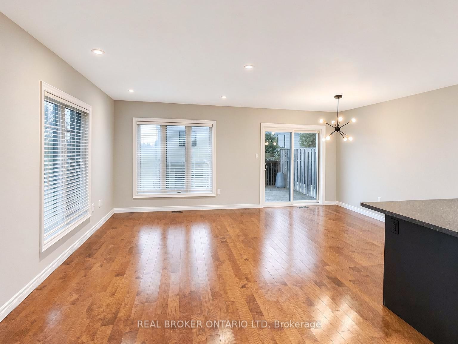 1054 Oakcrossing Gate 52, London North, ON N6H 0E9 photo 5
