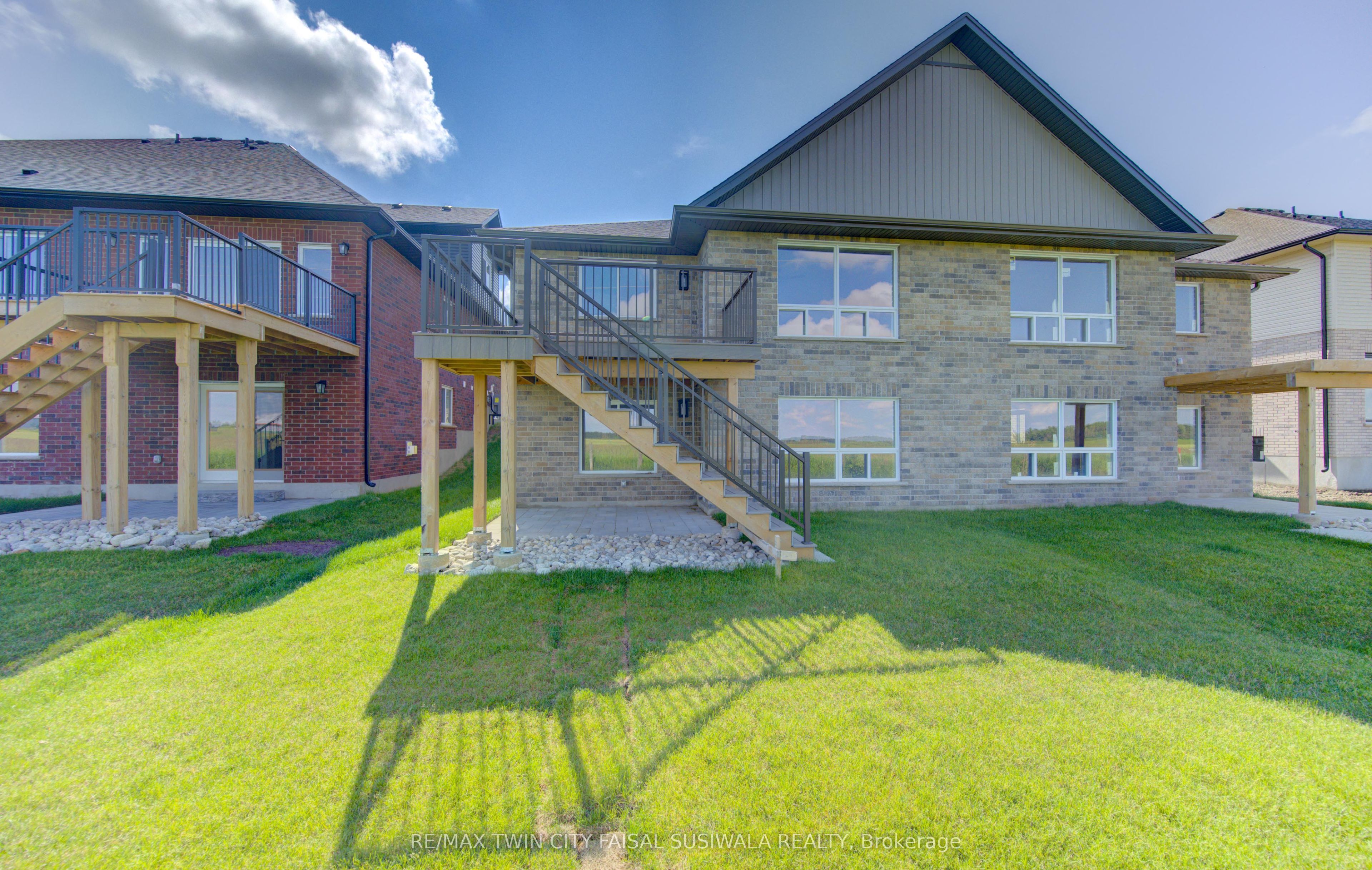 100 BEDELL Drive, Mapleton, ON N0G 1P0 photo 3