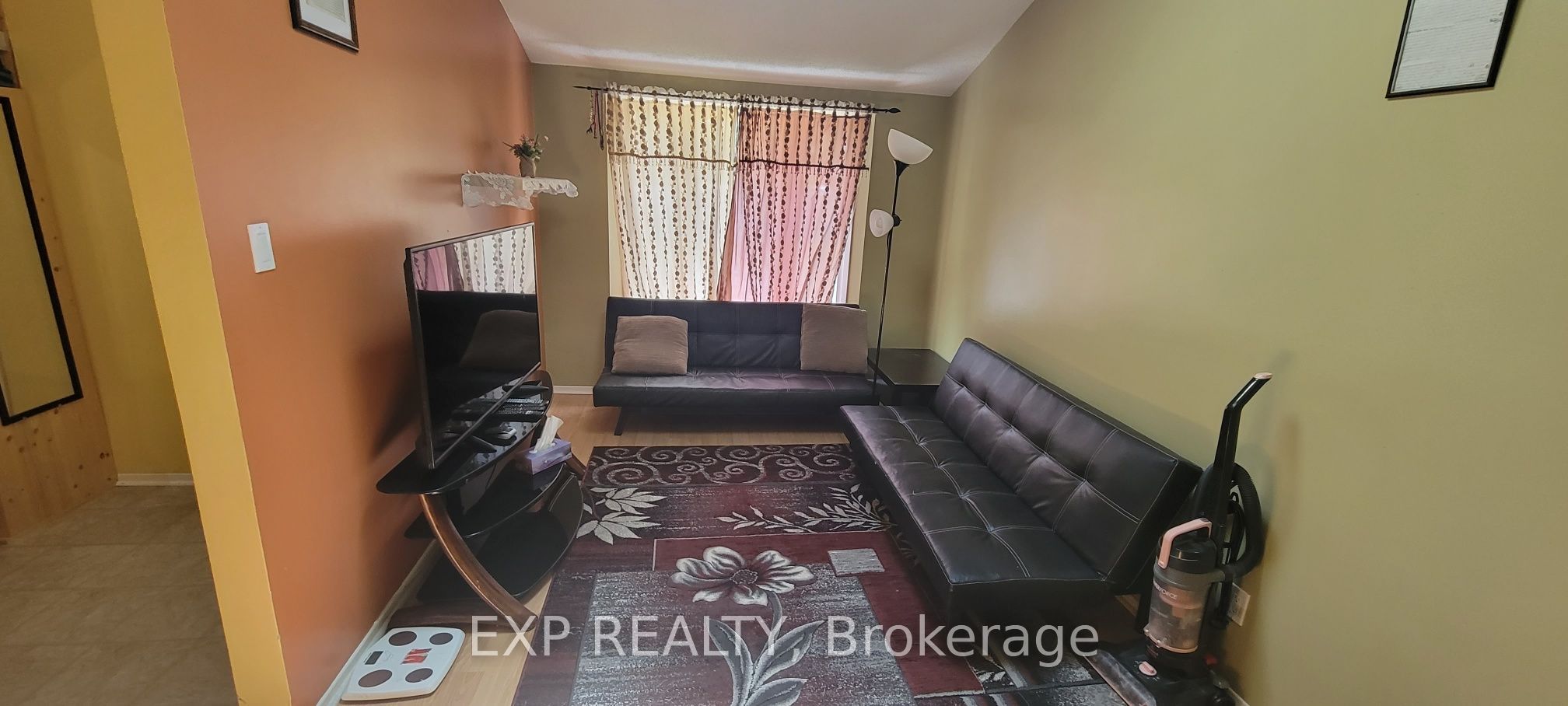 796 Harlequin Crescent, Orleans - Cumberland and Area, ON K1E 2P3 photo 2