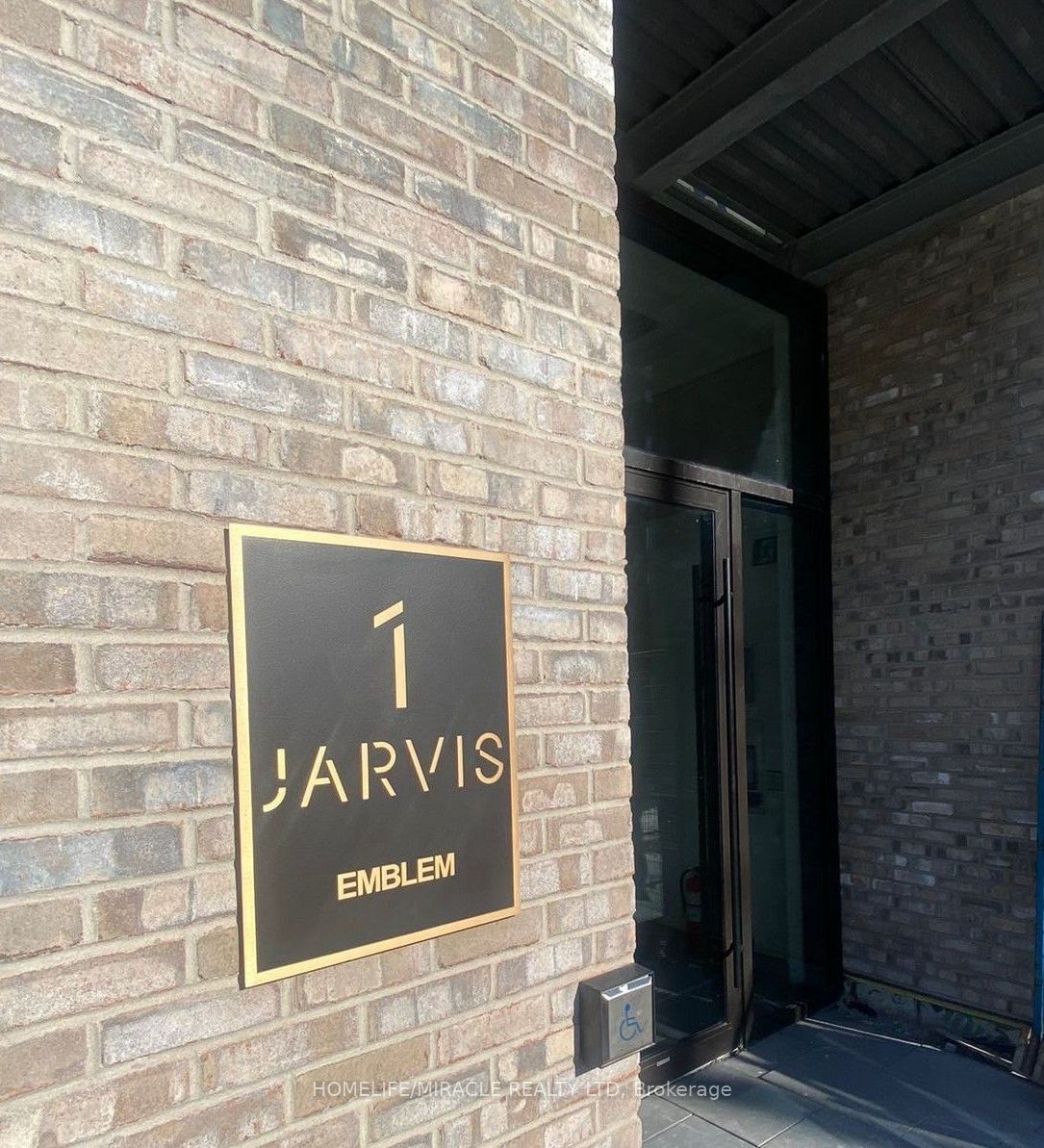 1 Jarvis Street 521, Hamilton, ON L8R 3J2 photo 4