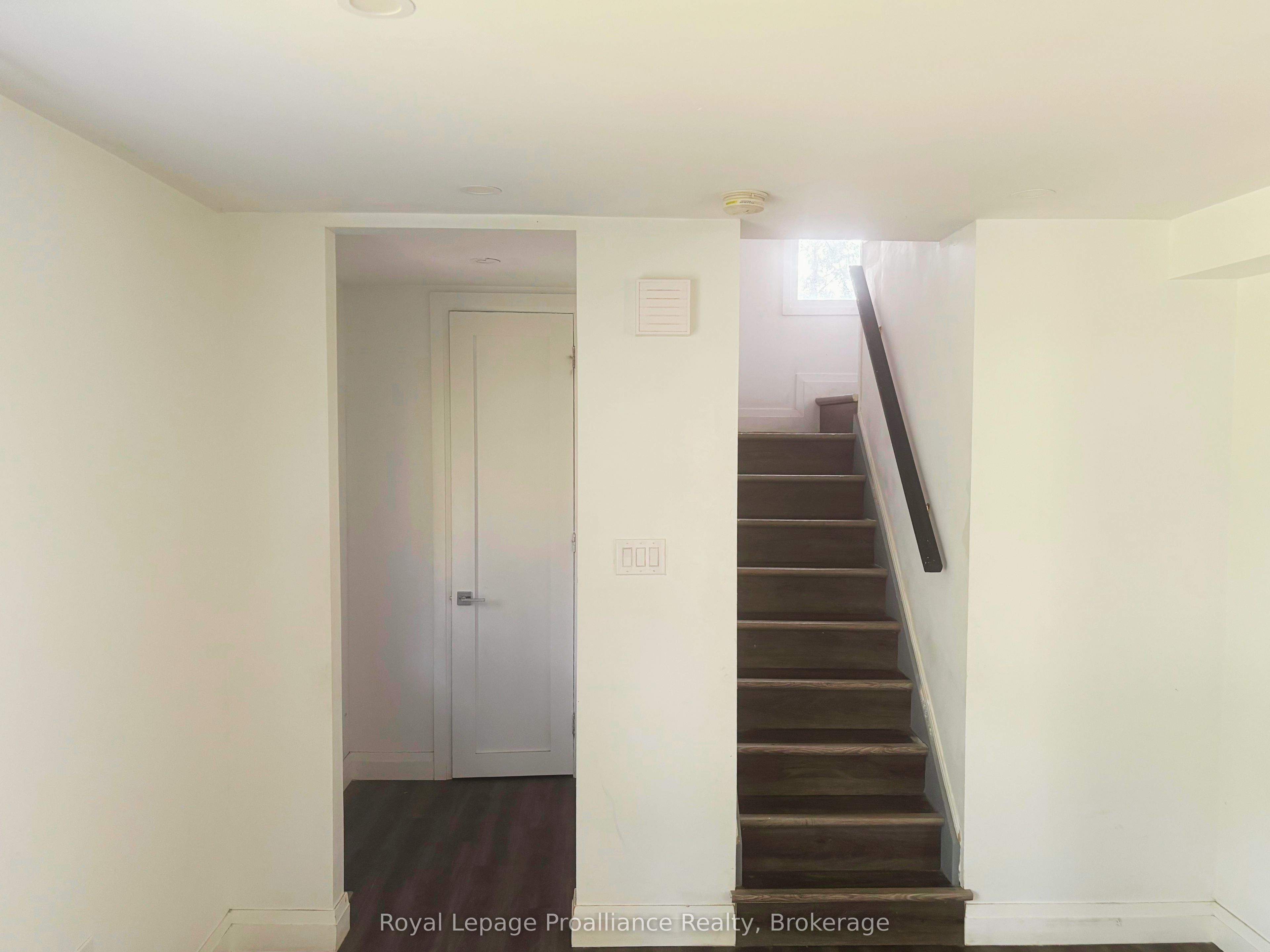18 Ritchie Avenue, Belleville, ON K8P 3V9 photo 4