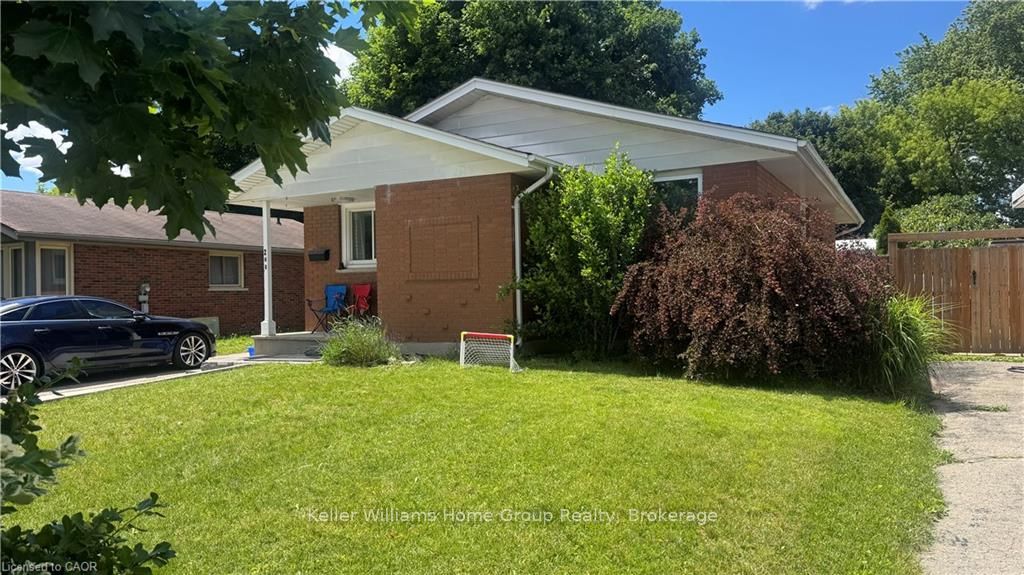 248 Cyrus Street, Cambridge, ON N3H 1H3