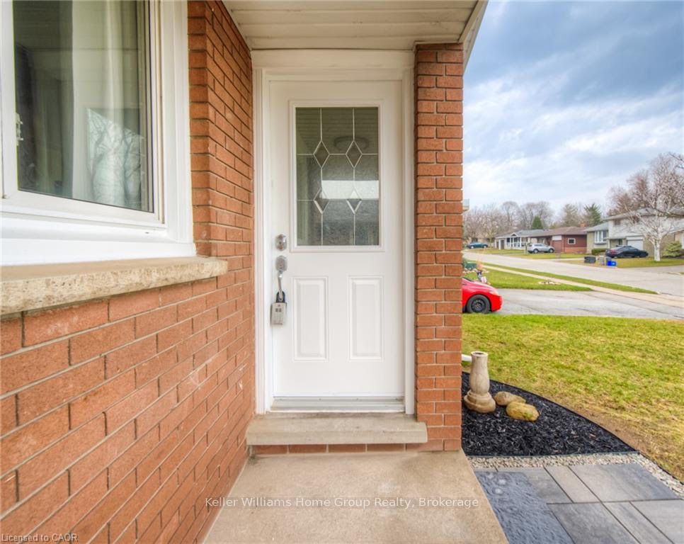 248 Cyrus Street, Cambridge, ON N3H 1H3 photo 3