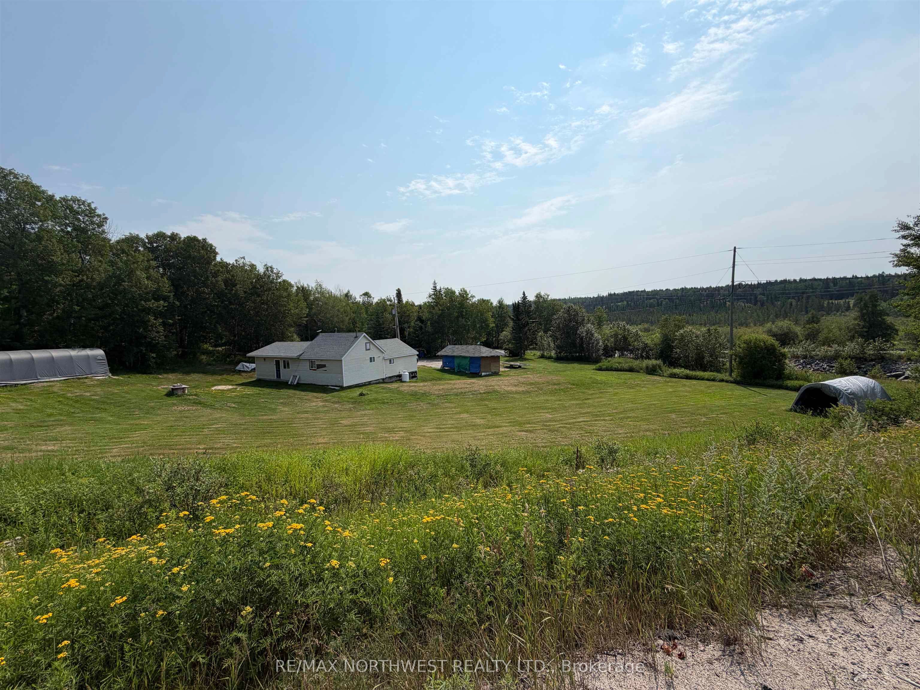 16 James Road, Kenora, ON P9N 0E2 photo 2