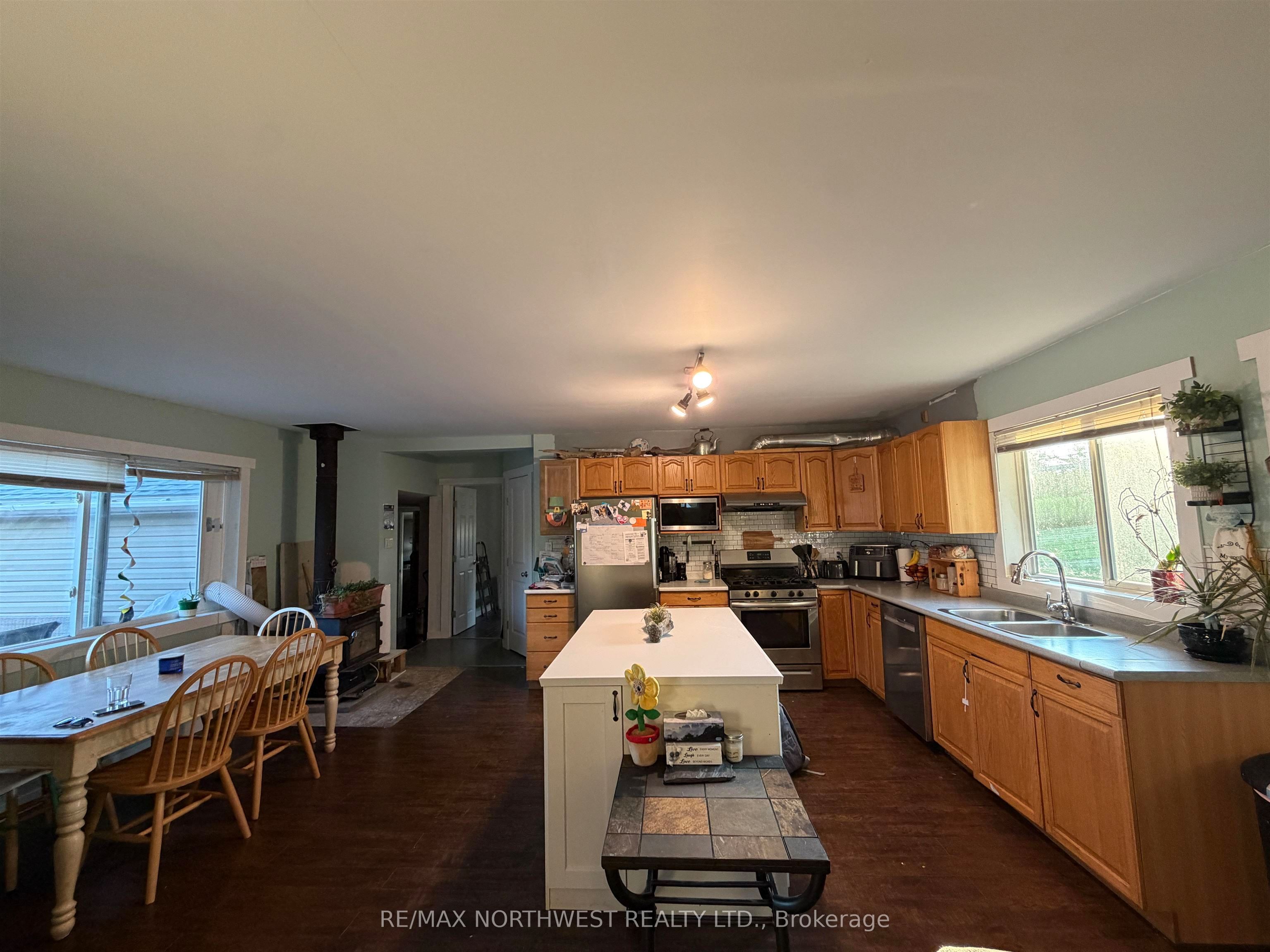 16 James Road, Kenora, ON P9N 0E2 photo 5
