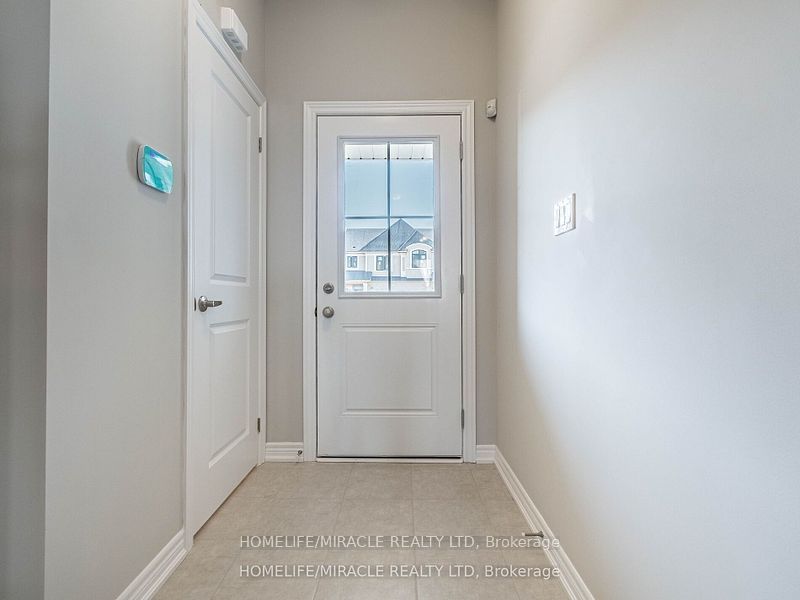 140 Aquasanta Crescent, Hamilton, ON L9B 0J8 photo 3
