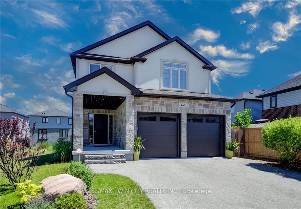 683 Pelham Street, Waterloo, ON N2K 0C2