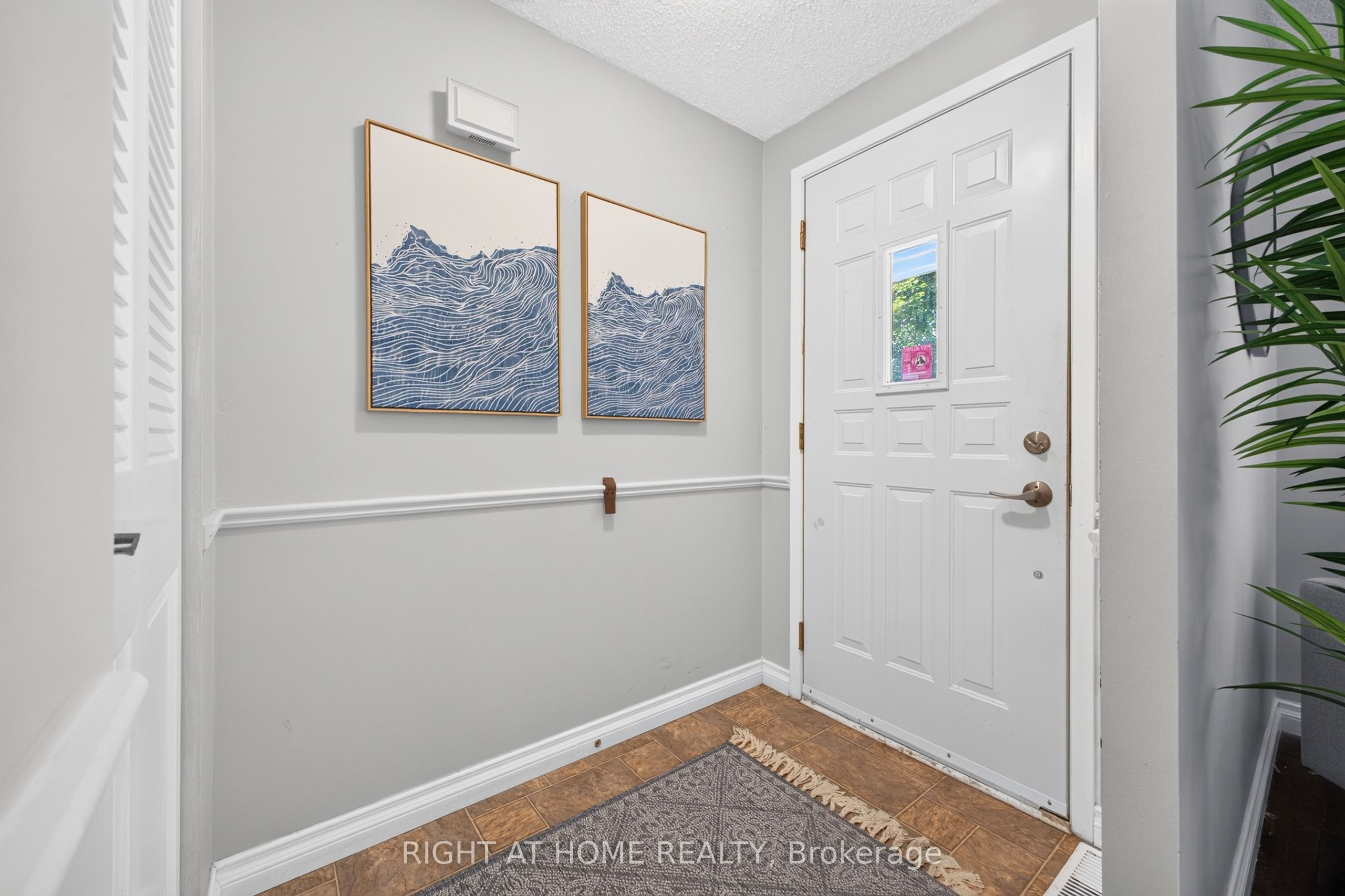 6 Bardadyn Court, St. Catharines, ON L2N 6R2 photo 3