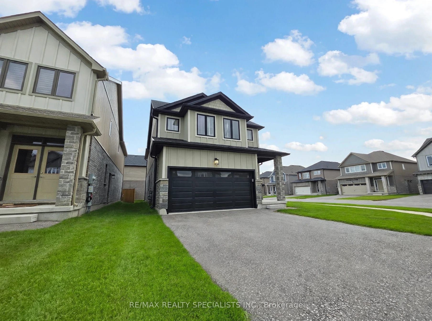 3074 Turner Crescent, London South, ON N6M 0B2