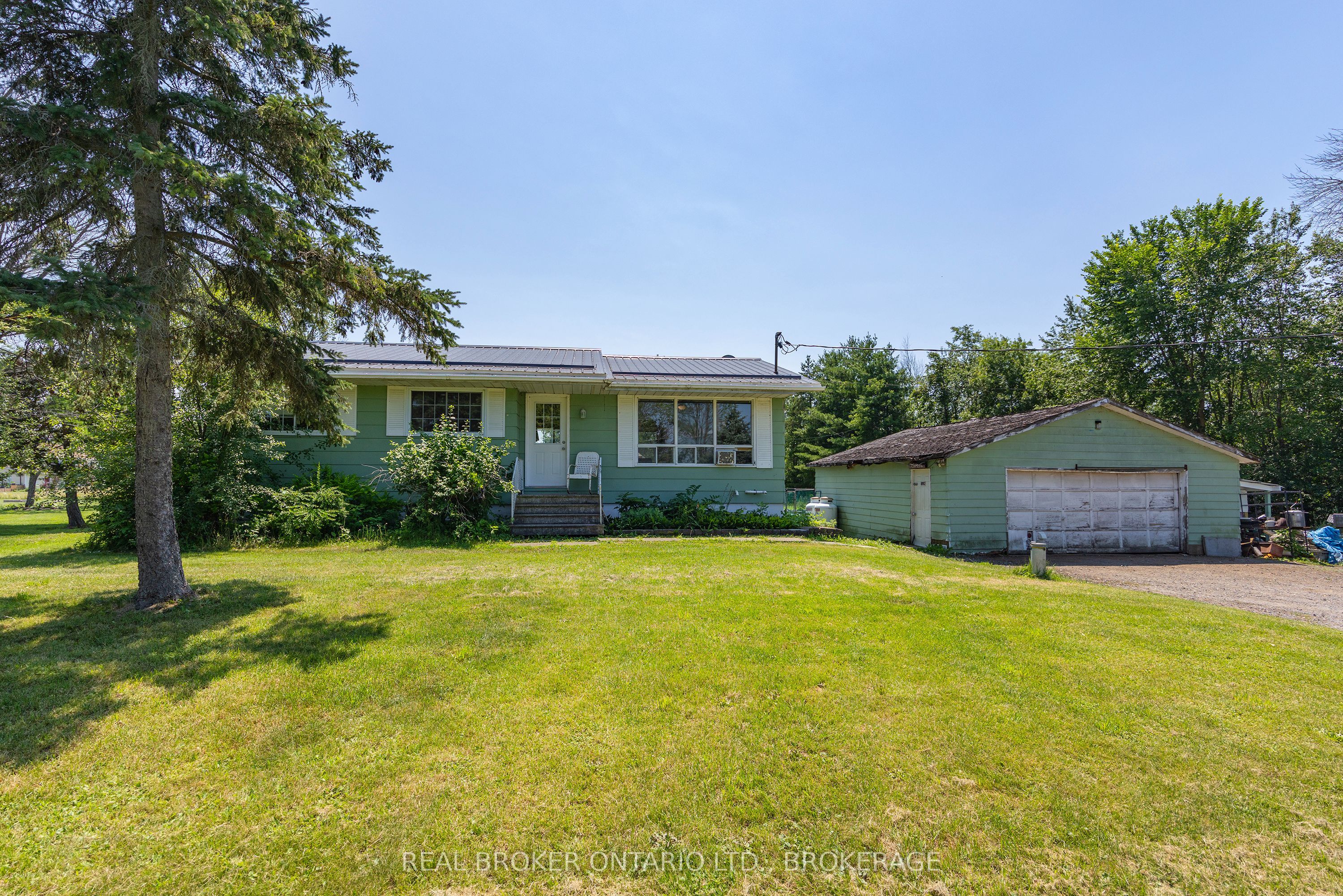 1013 River Road, Frontenac, ON K0H 1V0