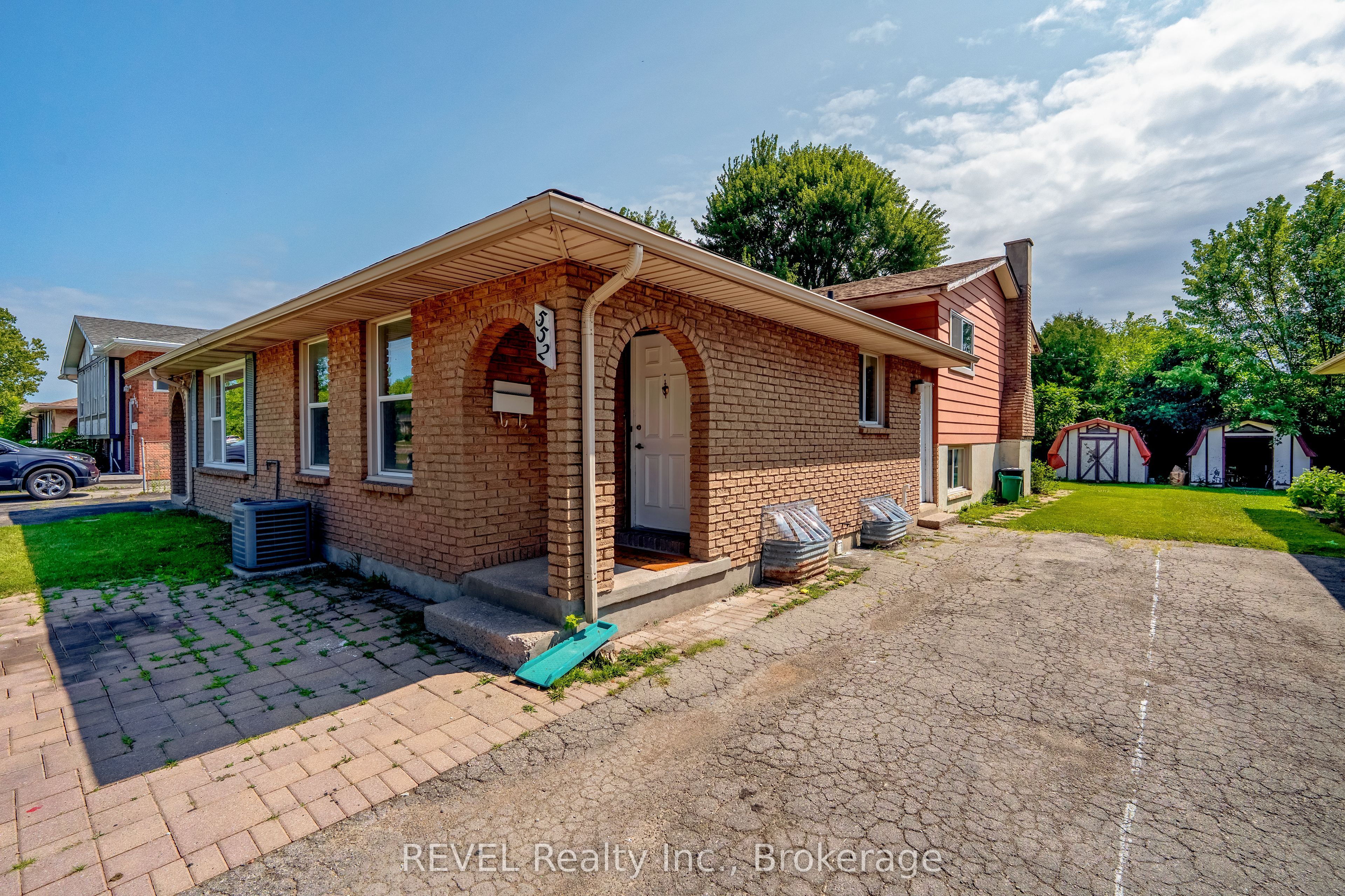 552 First Avenue, Welland, ON L3C 1Z3 photo 4