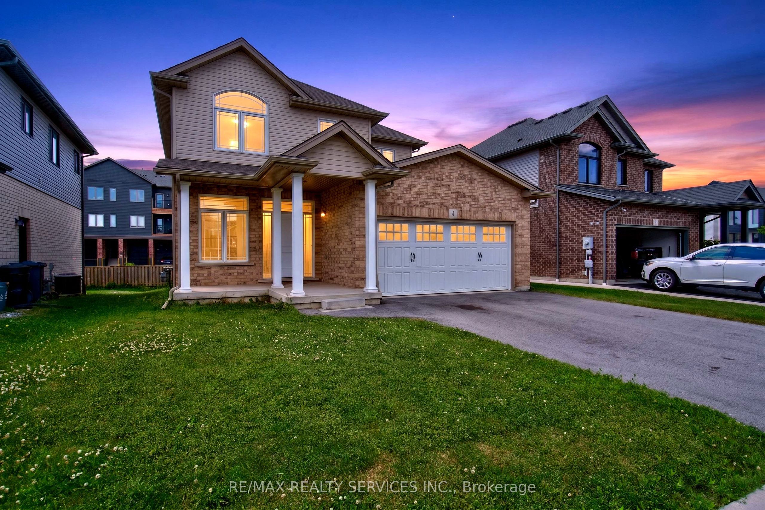 4 Bergenstein Crescent, Pelham, ON L3E 0G7