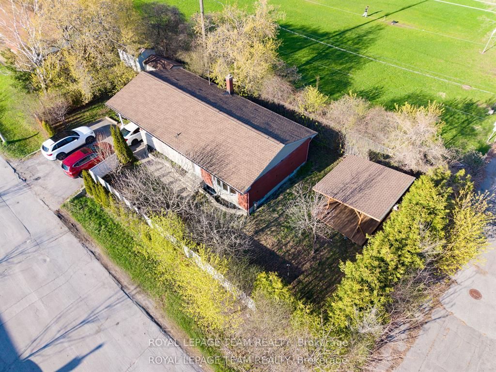 925 Moorvale Road upper, Overbrook - Castleheights and Area, ON K1K 3K9 photo 3