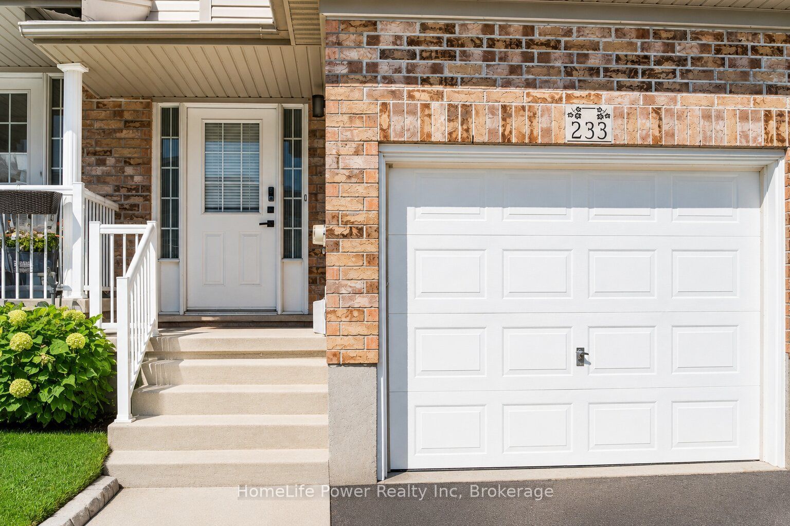 233 RED CLOVER Court, Kitchener, ON N2E 4J5 photo 3