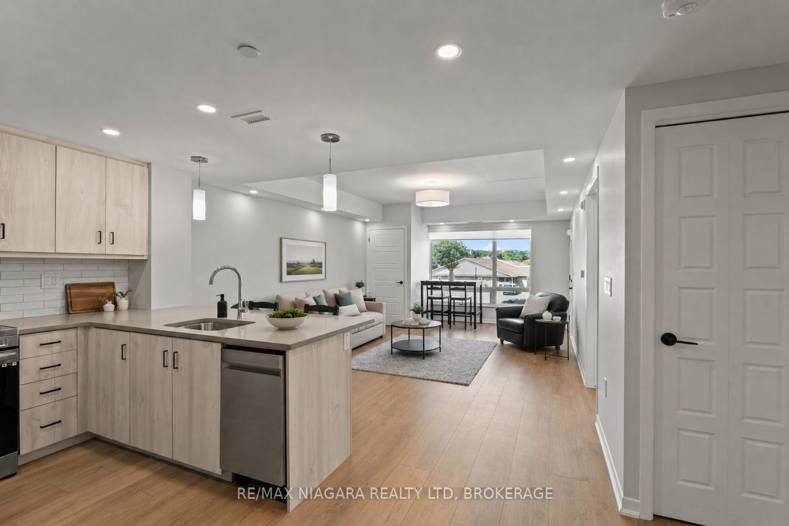 3998 Victoria Avenue 206, Lincoln, ON L0R 2C0