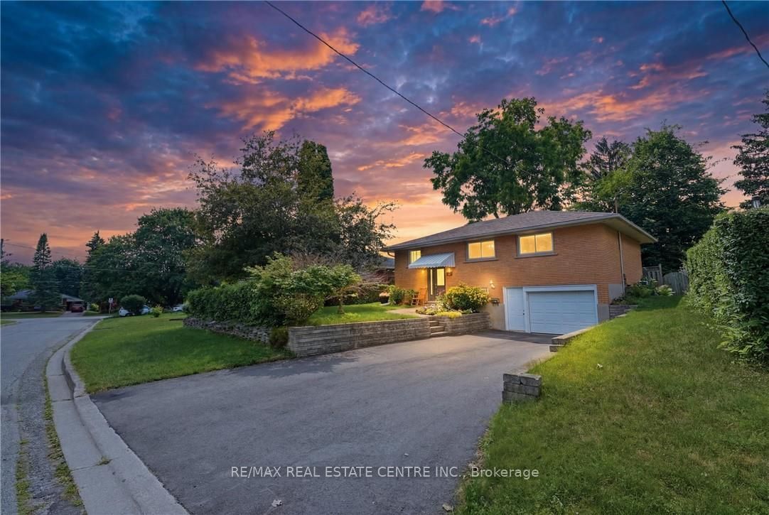 56 Renwick Avenue, Cambridge, ON N3C 2T7