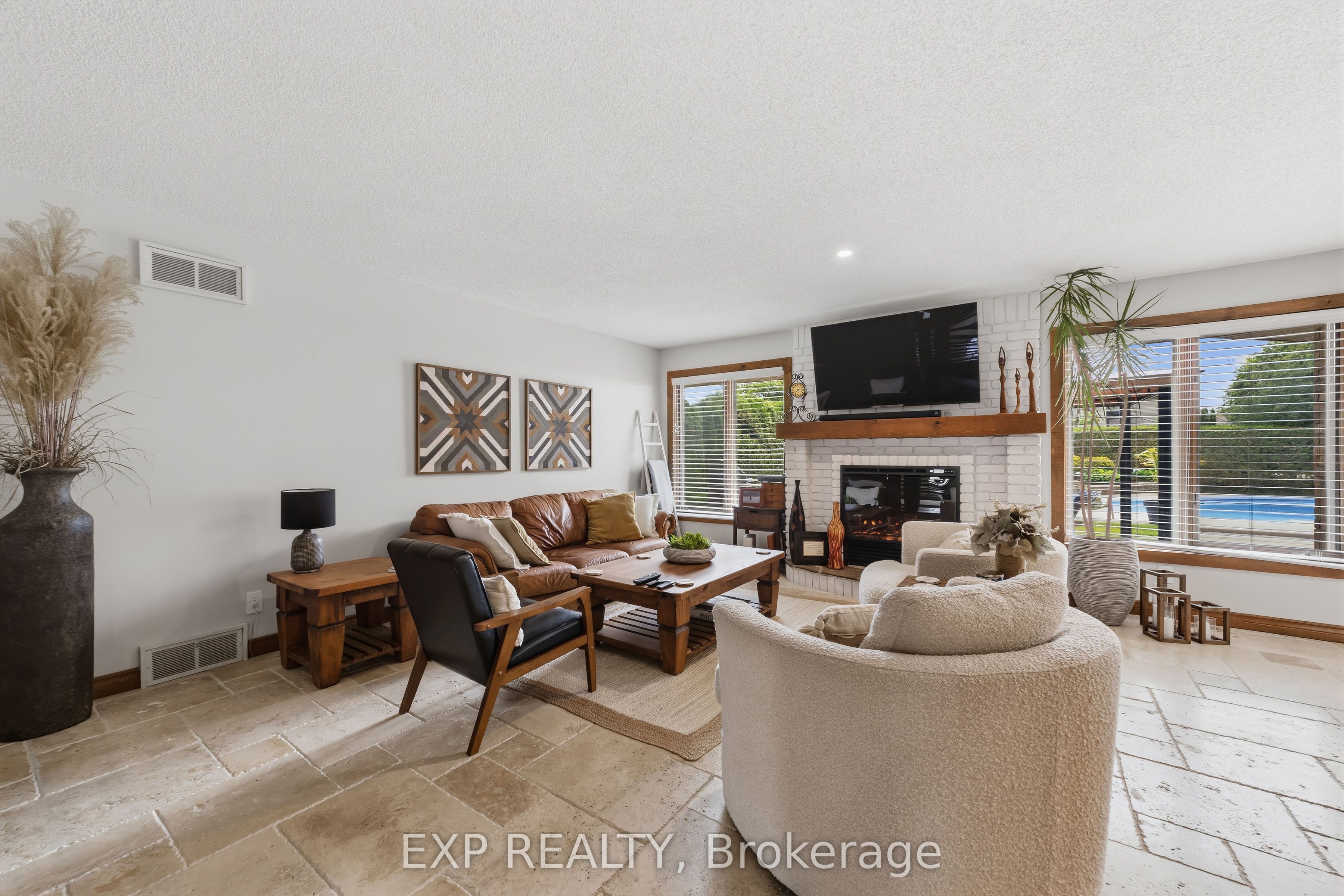 57 Valleyview Crescent, Thames Centre, ON N0L 1G3 photo 3