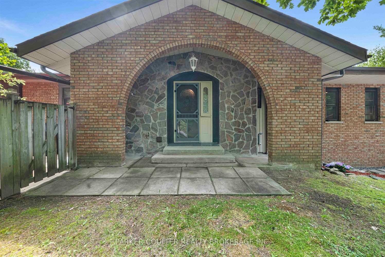 61 Oakridge Road S, McDougall, ON P2A 2W9 photo 3