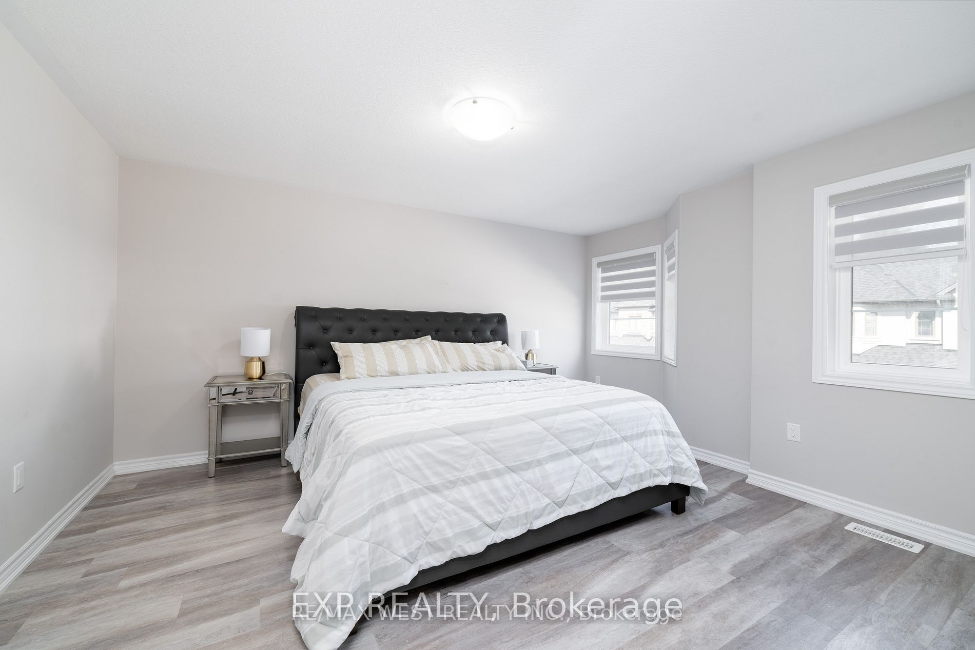 324 Equestrian Way 44 (Main), Cambridge, ON N3E 0E2 photo 3