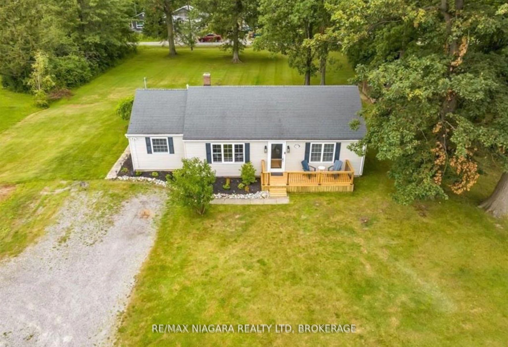1970 Garrison Road, Fort Erie, ON L2A 5M4 photo 3