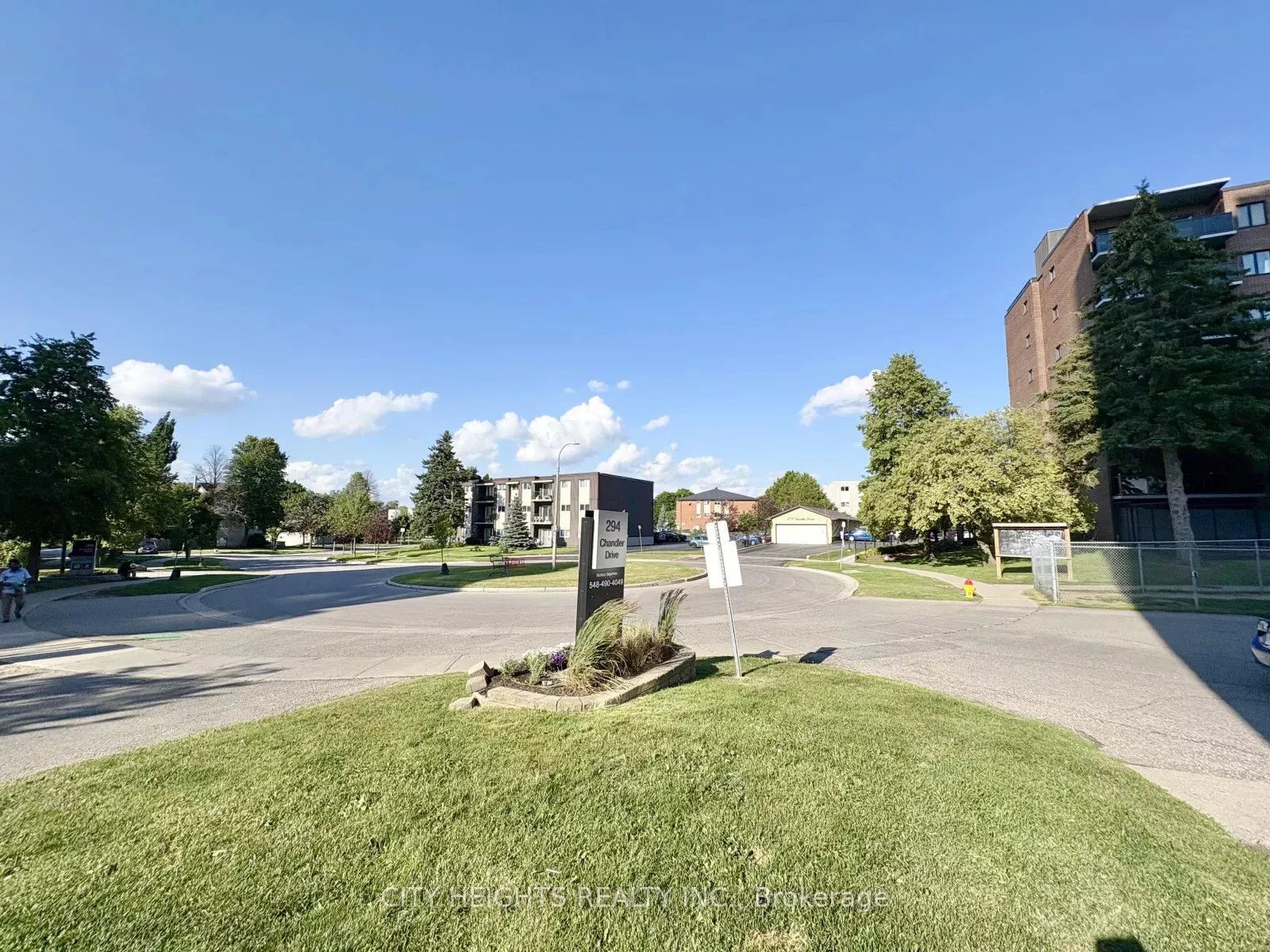 294 CHANDLER Drive 106, Kitchener, ON N2E 2K1 photo 2