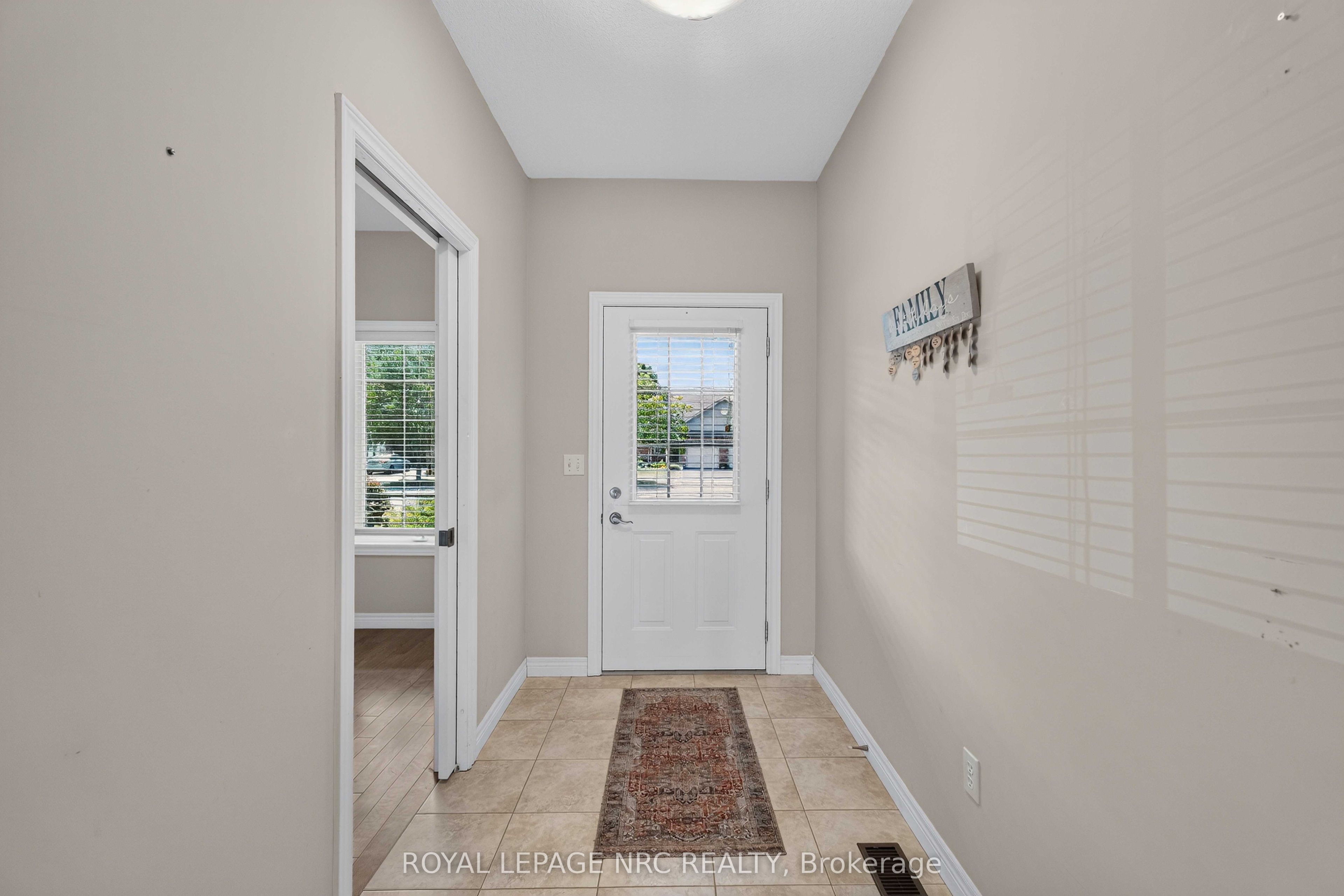 82 Maple Street, Port Colborne, ON L3K 6G7 photo 3