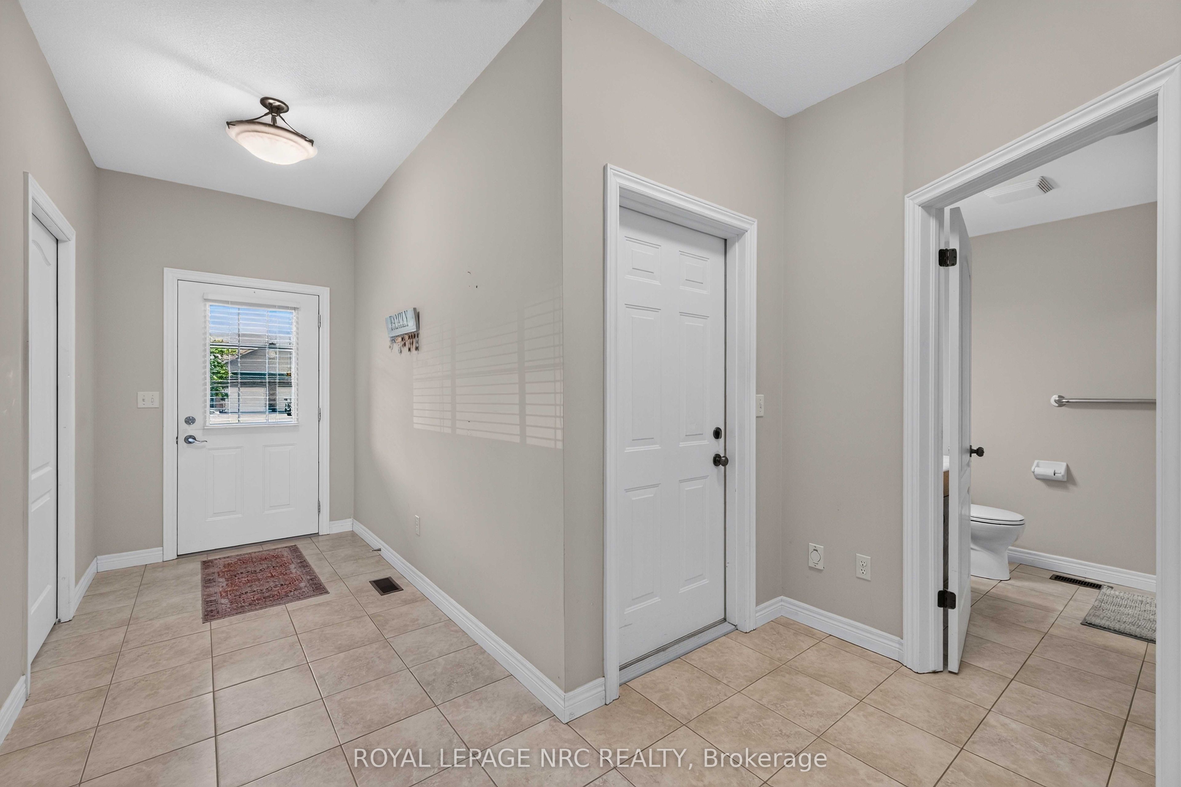82 Maple Street, Port Colborne, ON L3K 6G7 photo 5
