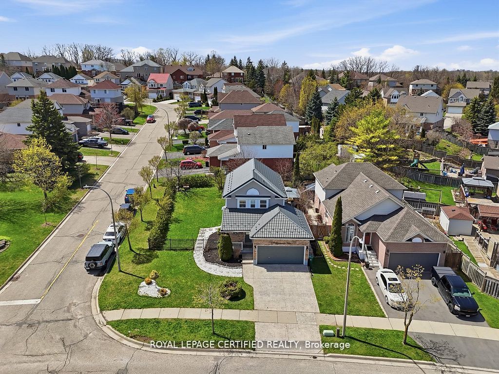 209 Briarmeadow Drive, Kitchener, ON N2A 4C5 photo 3