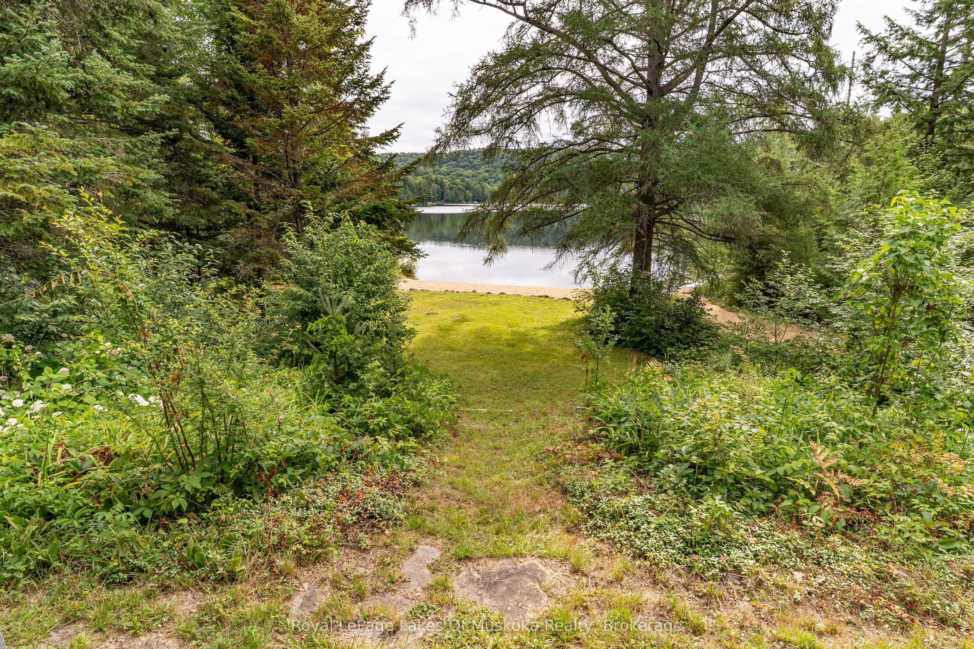 1099 Wolfkin Lake Road, Lake of Bays, ON P0B 1A0 photo 3