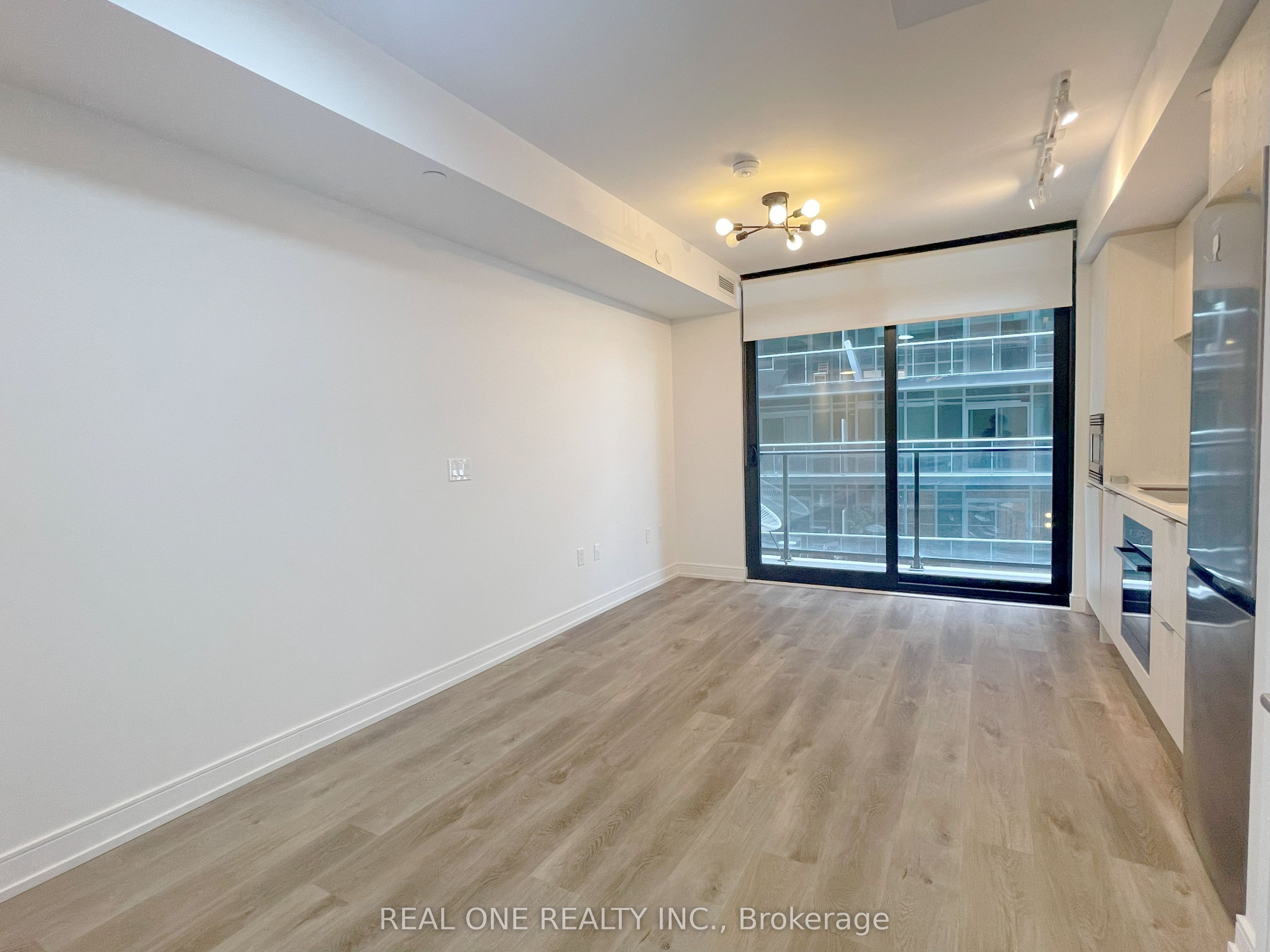 1 Jarvis Street 820, Hamilton, ON L8R 0A8 photo 4