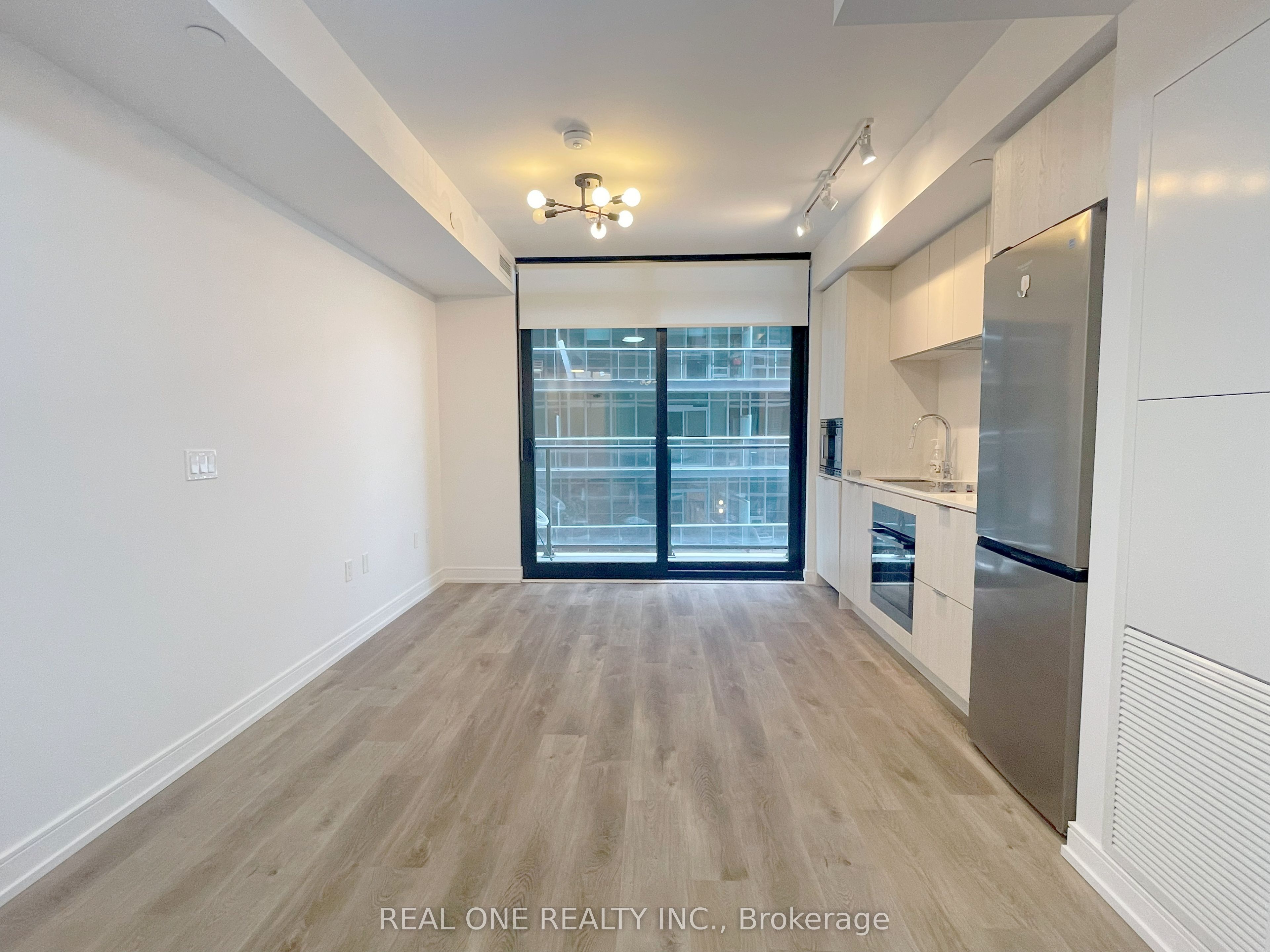 1 Jarvis Street 820, Hamilton, ON L8R 0A8 photo 5