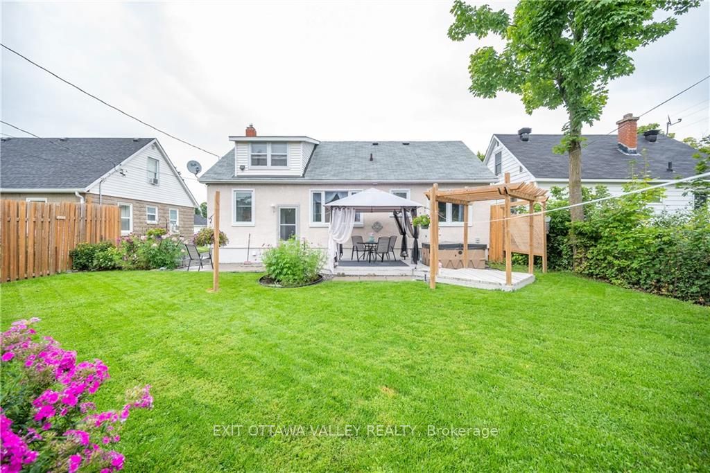 500 DOMINION Street, Renfrew, ON K7V 1H6 photo 3